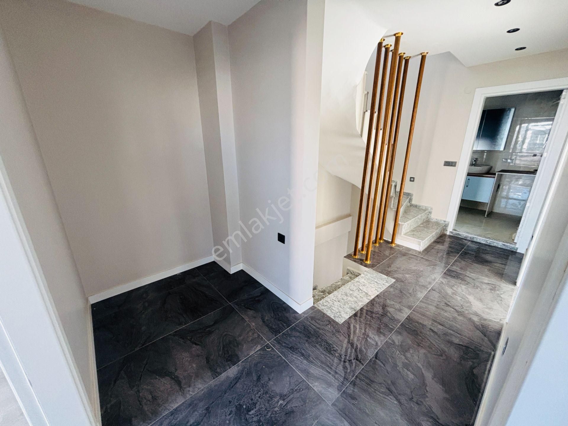 İzmir Seferihisar Payamlı'da Merkezi Konumda Müstakil Ferah Yapılı Satılık 3+1 Villa - Görsel 24