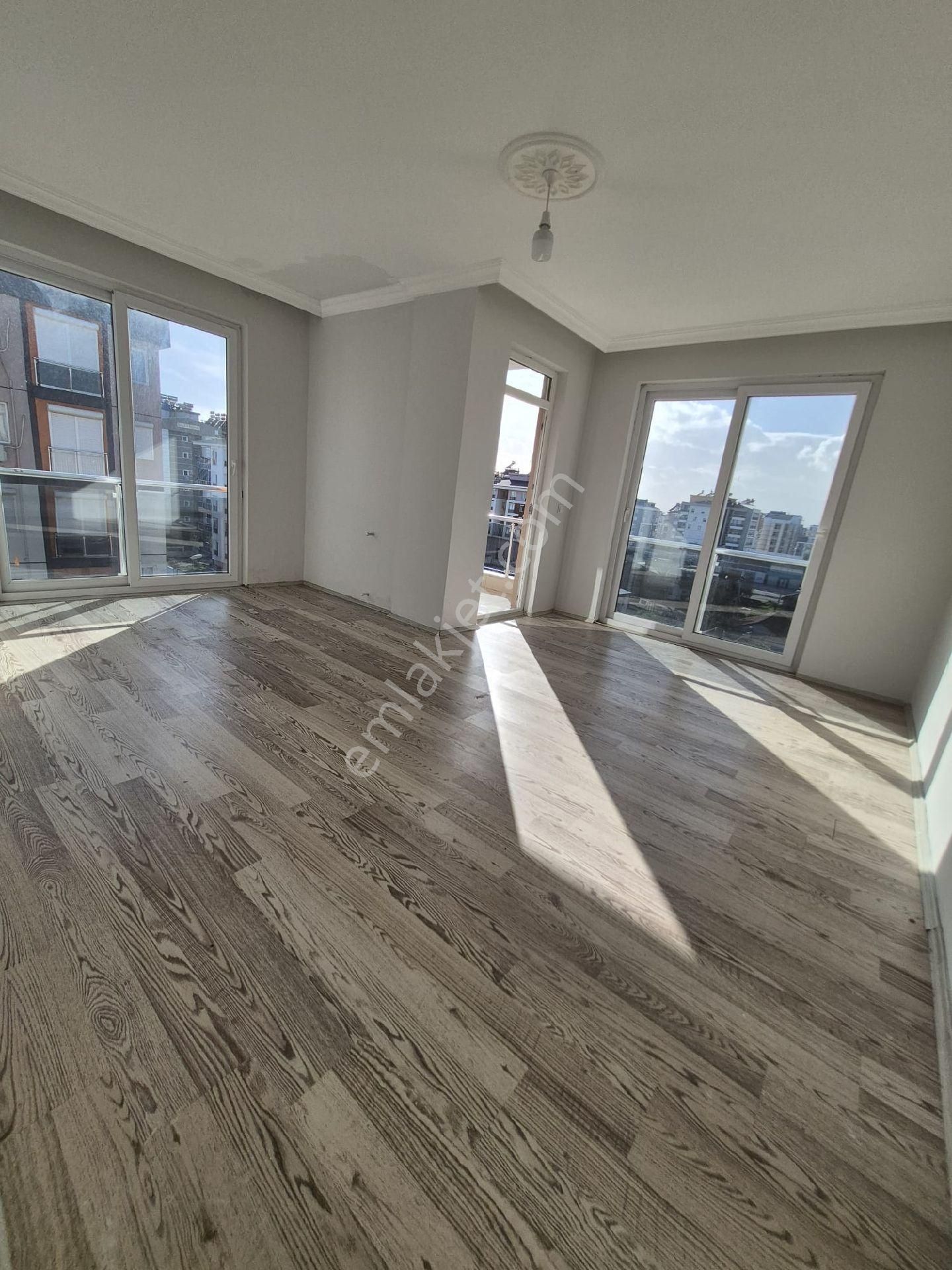 Kepez Devlet Hastanesi Yakınında Havuzlu Site İçerisinde 2+1 - Görsel 2