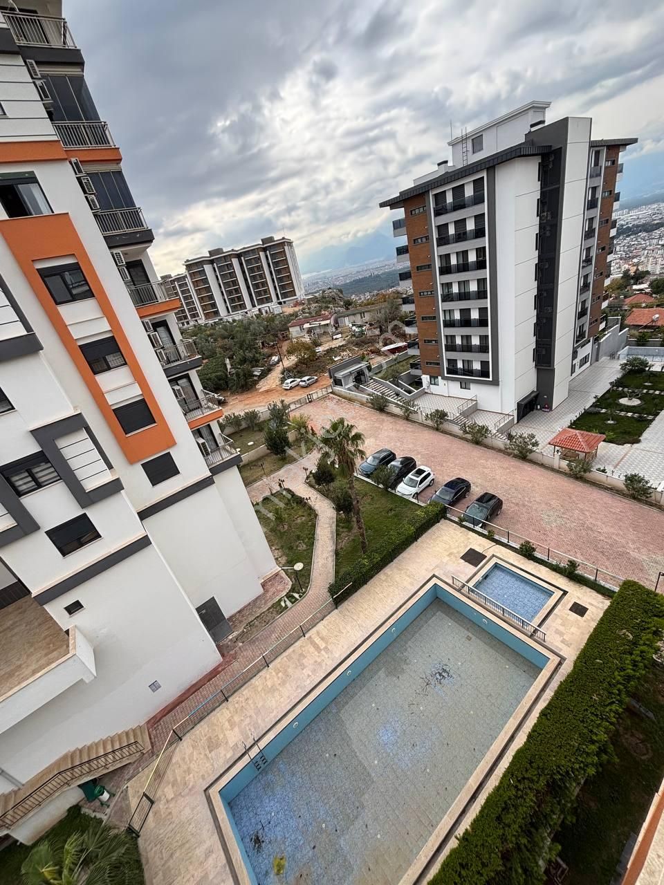 Yeni Şehir Hastane Yakınında Yüzme Havuzlu Şehir Manzarasına Hakim 6+1 Dubleks Daire - Görsel 3