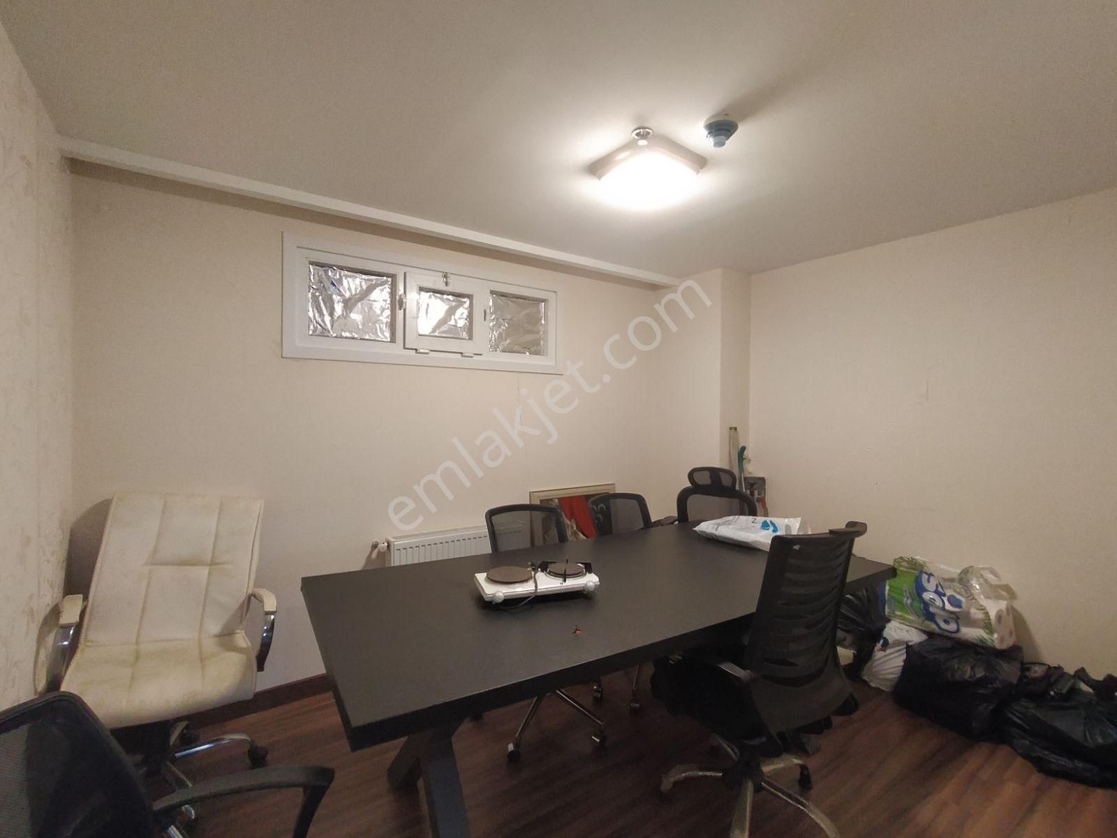 Beylikdüzü Kubis Park Teraslı 2+1 Eşyalı Kiralık Ofis - Görsel 11