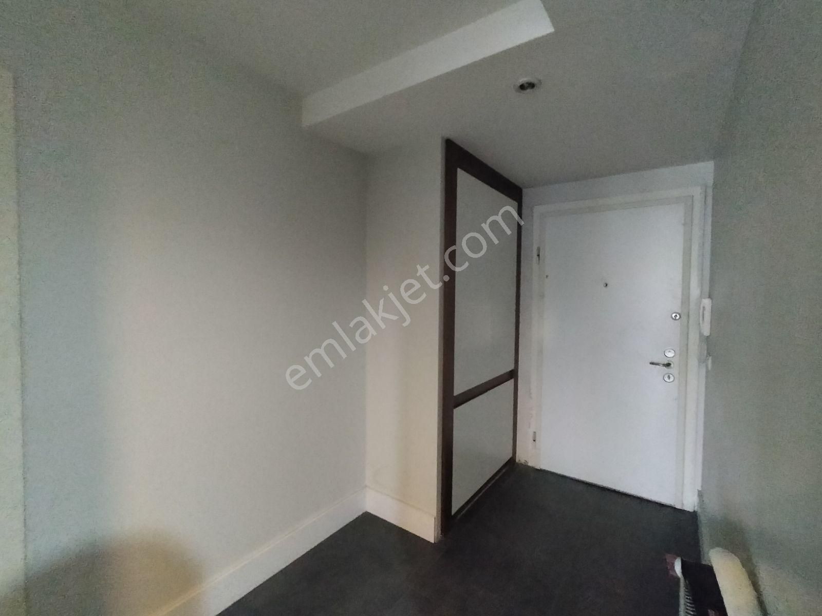 Beylikdüzü Kubis Park Teraslı 2+1 Eşyalı Kiralık Ofis - Görsel 23