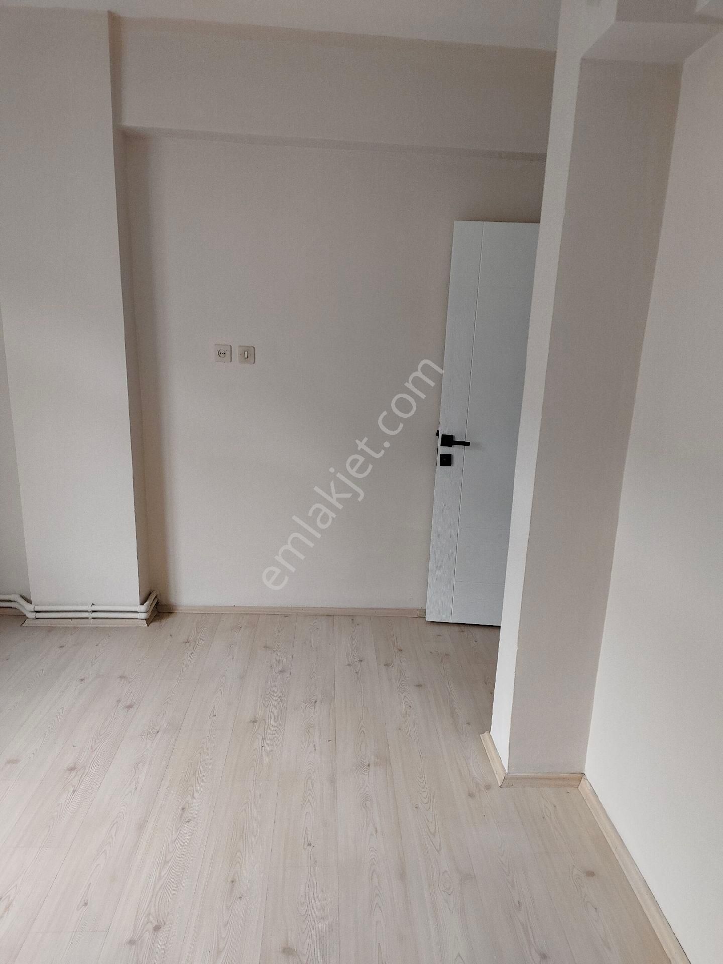 Çorlu Reşadiye Mahellesinde Satilik 2t1 Daire Arakat - Görsel 7