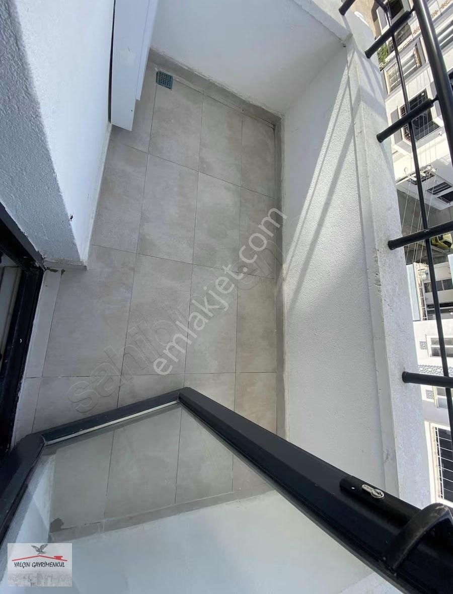 Atakum'da Tramvaya 400 Metre Eşyalı Satılık Sıfır 1+1 Daire - Görsel 10