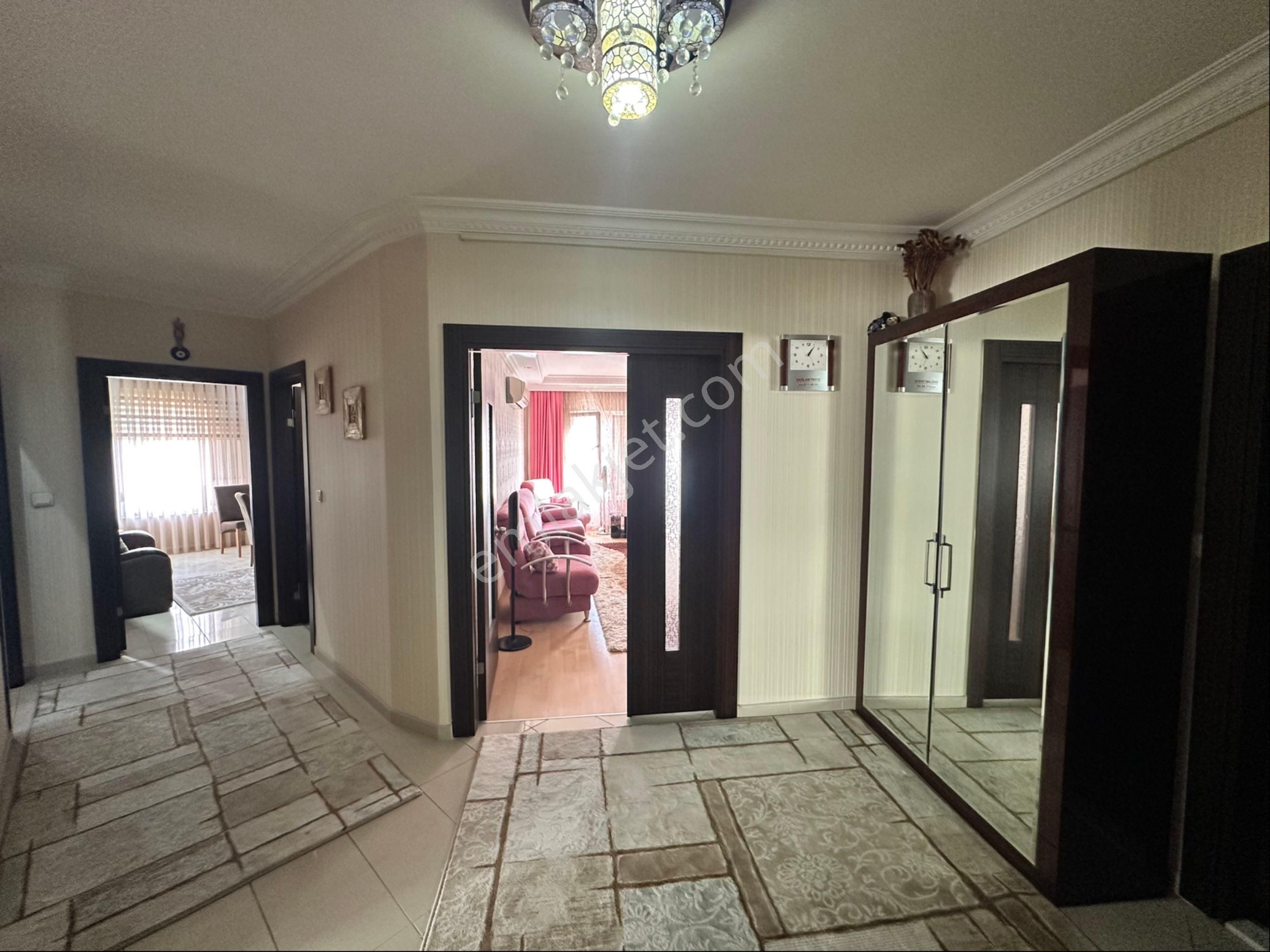 Meydankavağı Harika Konum Ultra Geniş 3+1 Ebeveyn Banyolu Fırsat Daire - Görsel 9