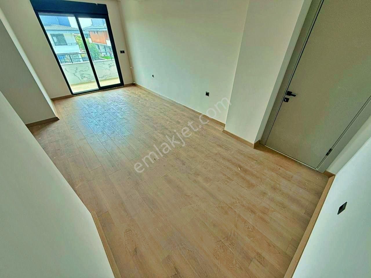 Uytundan Güre Oteller Bölgesinde Havuzlu Manzaralı Lüx 3+1 Villa - Görsel 16