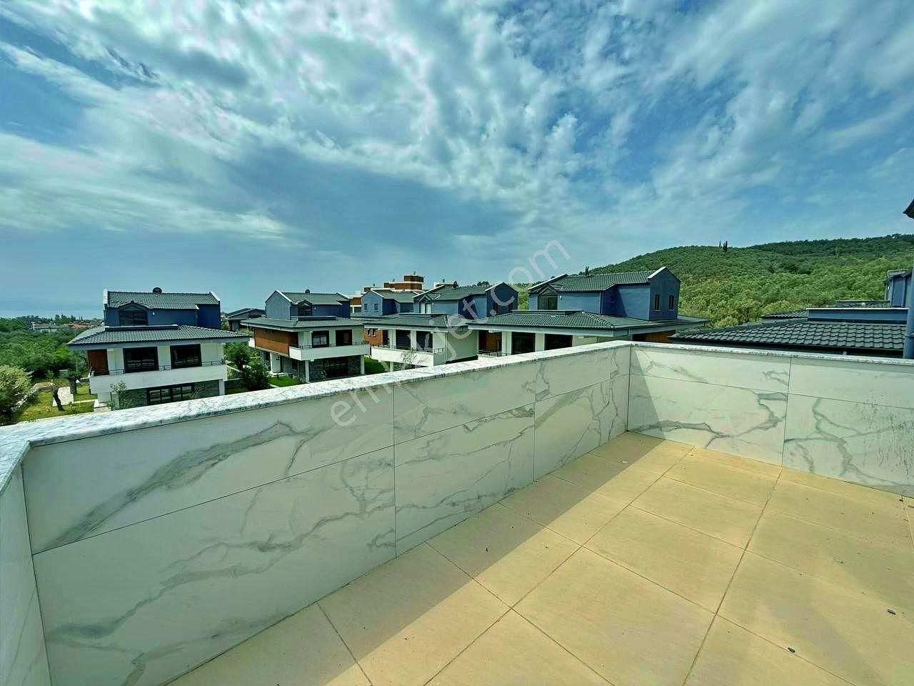 Uytundan Güre Oteller Bölgesinde Havuzlu Manzaralı Lüx 3+1 Villa - Görsel 19