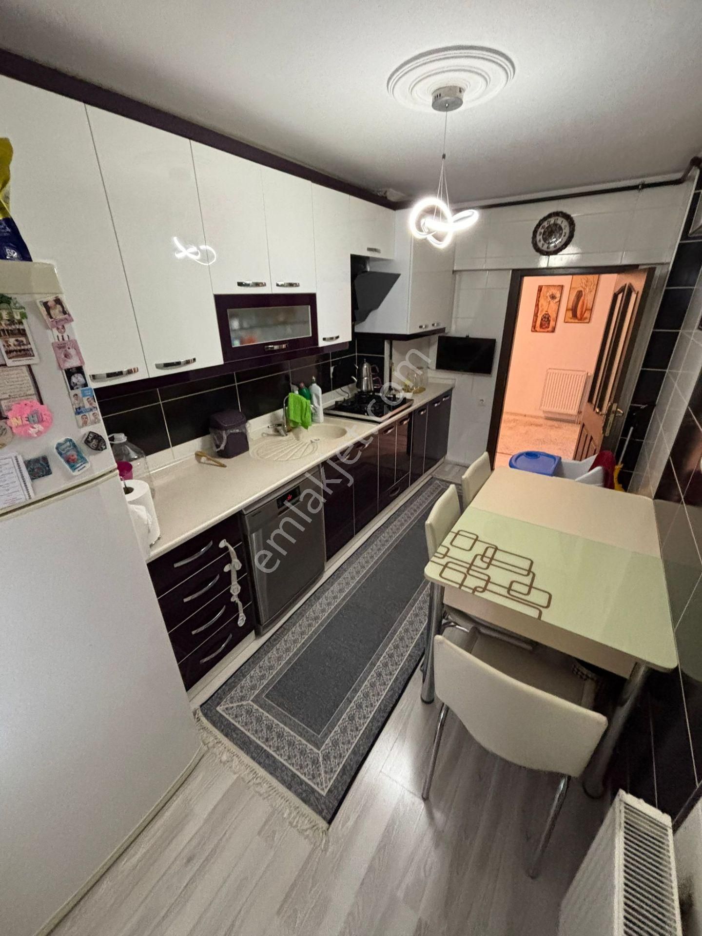 19 Mayıs Caddesi Üzeri Orta Kat 3+1 Ön Cephe Lüks Bağımsız Geniş - Görsel 22