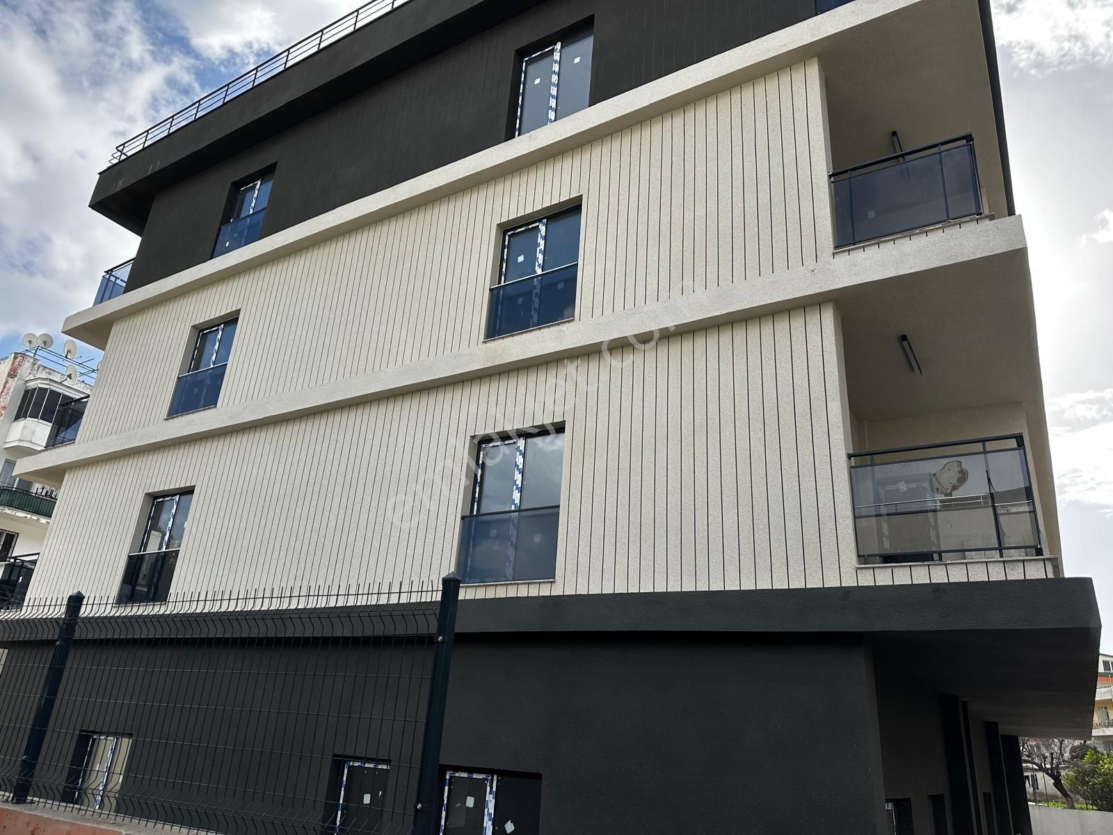 Kuşadası Merkezde Sıfır 2+1 Havuzlu Kapalı Otopark - Görsel 18