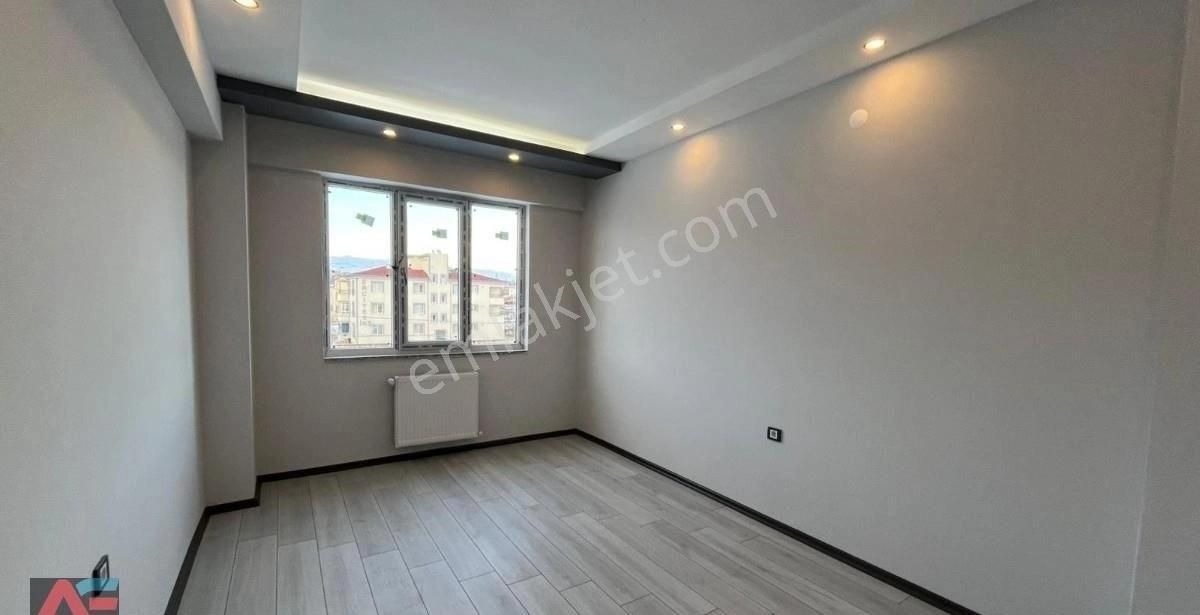 Reşadiyede Süper Lüks, Vestiyerli 3+1 Satılık Sıfır Daire - Görsel 10