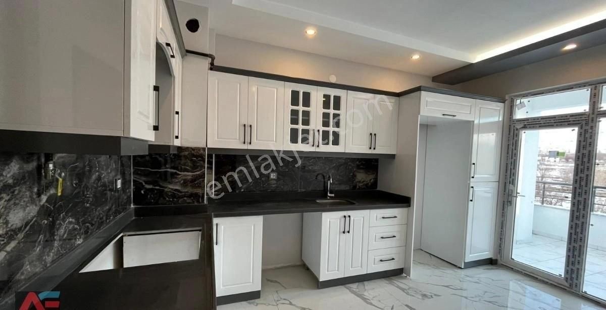 Reşadiyede Süper Lüks, Vestiyerli 3+1 Satılık Sıfır Daire - Görsel 5