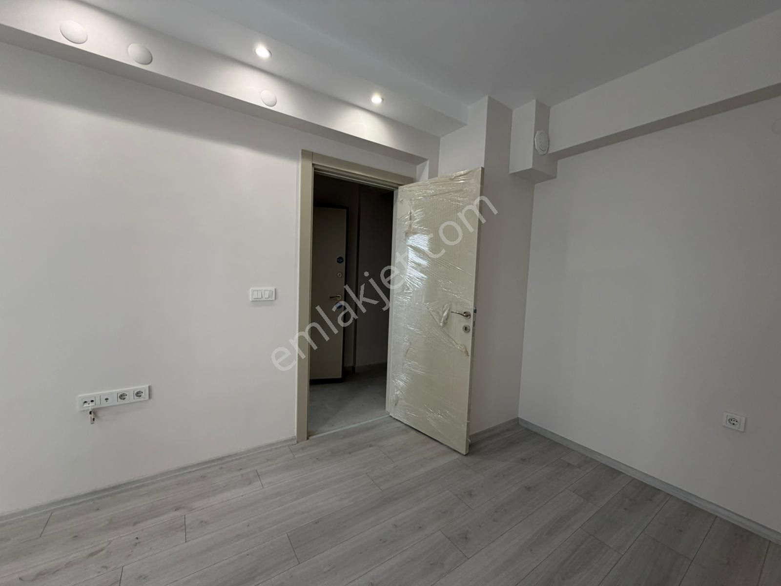 Anadolu Caddesi Yakını Geniş 2+1 Lüks Sıfır Satılık Daire - Görsel 18