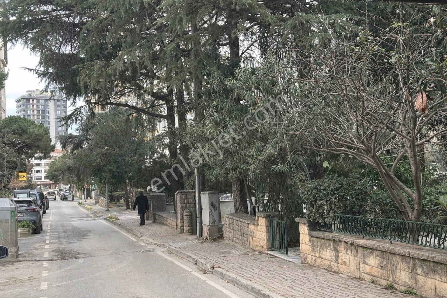 Göztepe Çiftehavuzlarda İşlek Caddede Otoparklı 40 M² Dükkan - Görsel 9