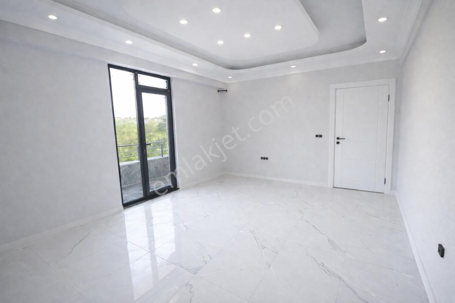 Karasuda Havuzlu Butik Sitede 2+1, Ayrı Mutfak, Yerden Isıtmalı - Görsel 3