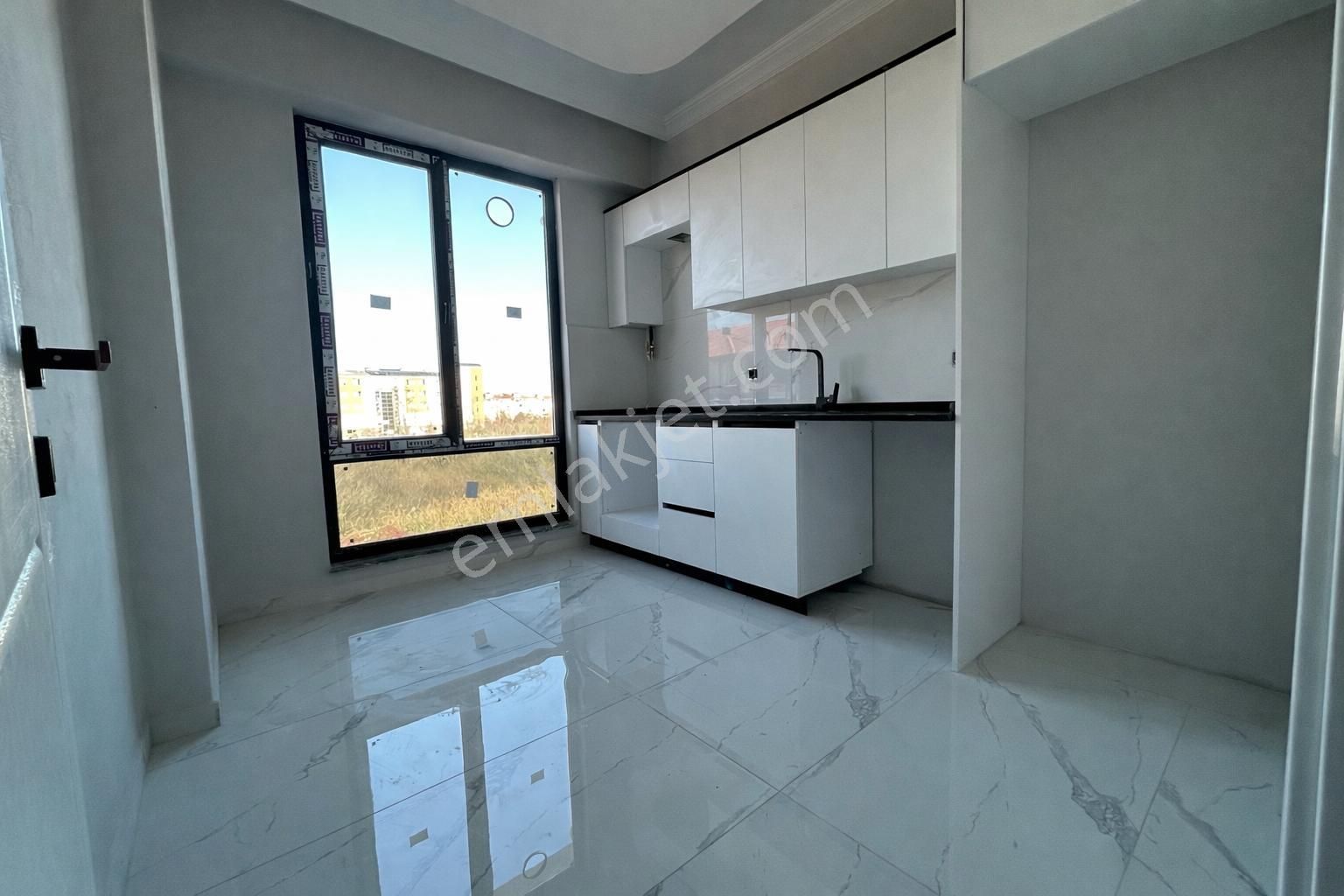 Karasuda Havuzlu Butik Sitede 2+1, Ayrı Mutfak, Yerden Isıtmalı - Görsel 9