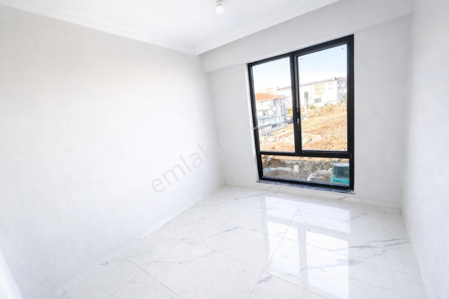 Karasuda Havuzlu Butik Sitede 2+1, Ayrı Mutfak, Yerden Isıtmalı - Görsel 12