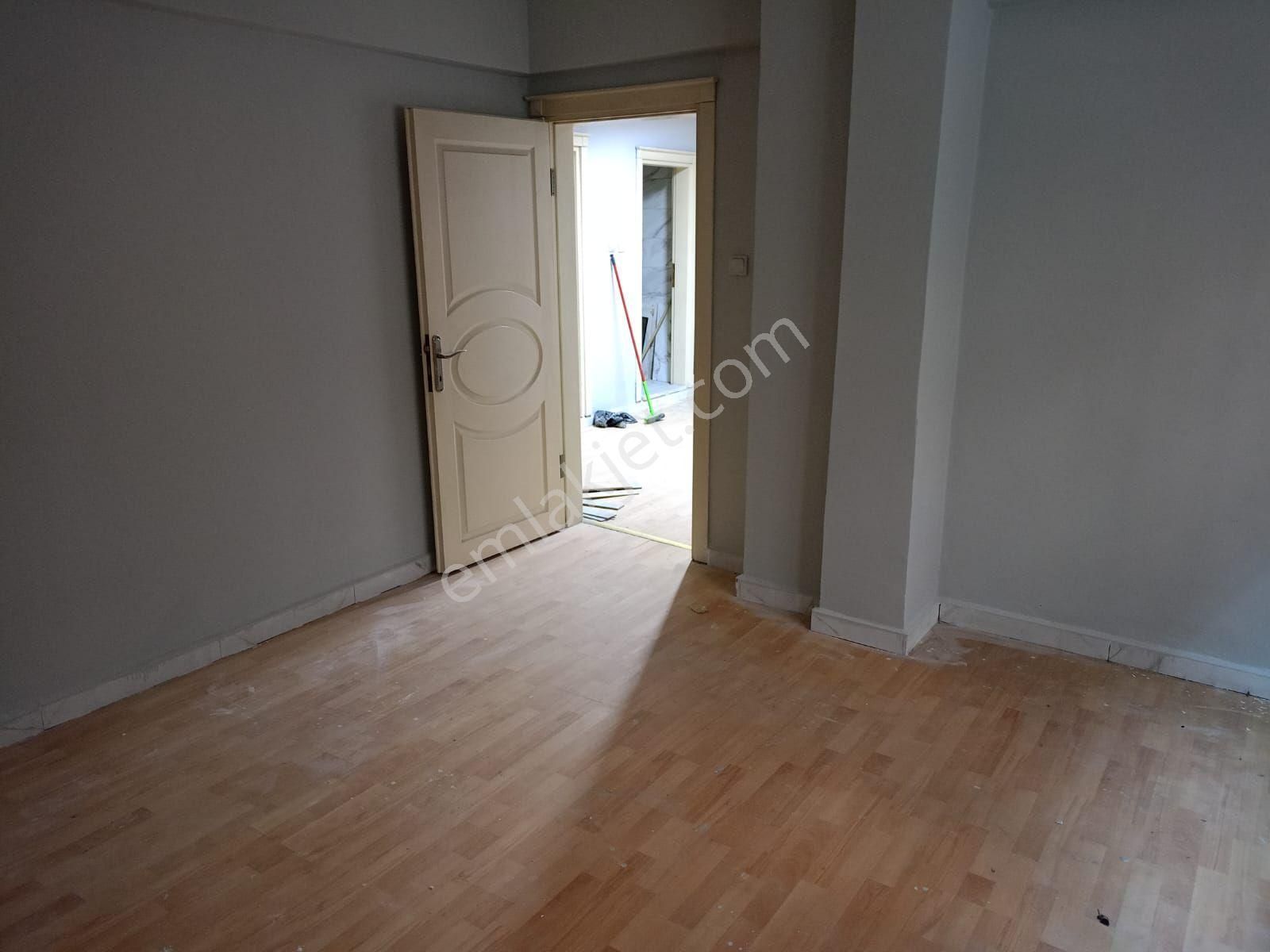 Umut Gayrimenkul ' Den 100 M2 Yenilenmiş Satılık Bahce Kat Daire - Görsel 2