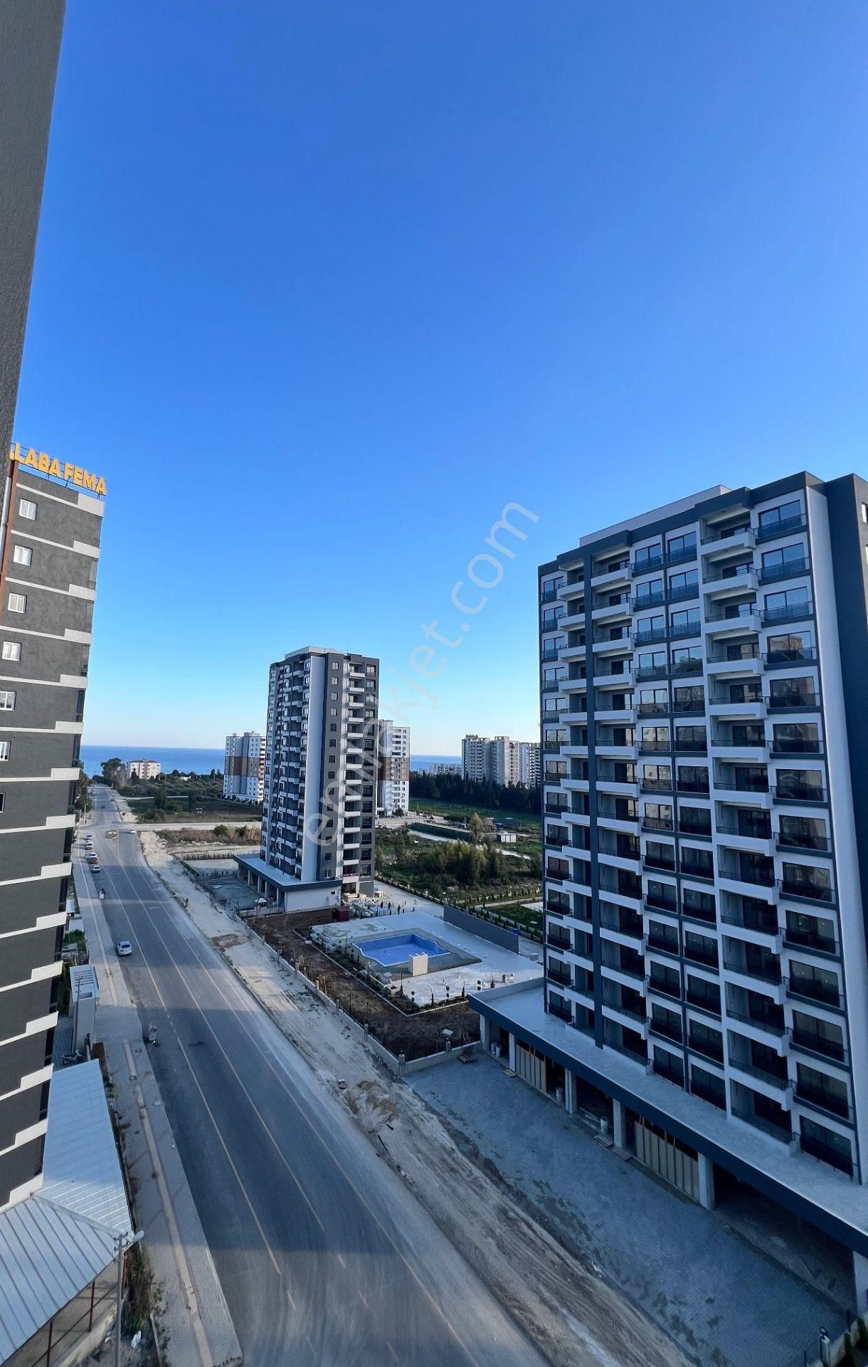 Karınca'dan Deniz Mh'de Eşyalı Kiracılı 1+1 Satılık Daire !