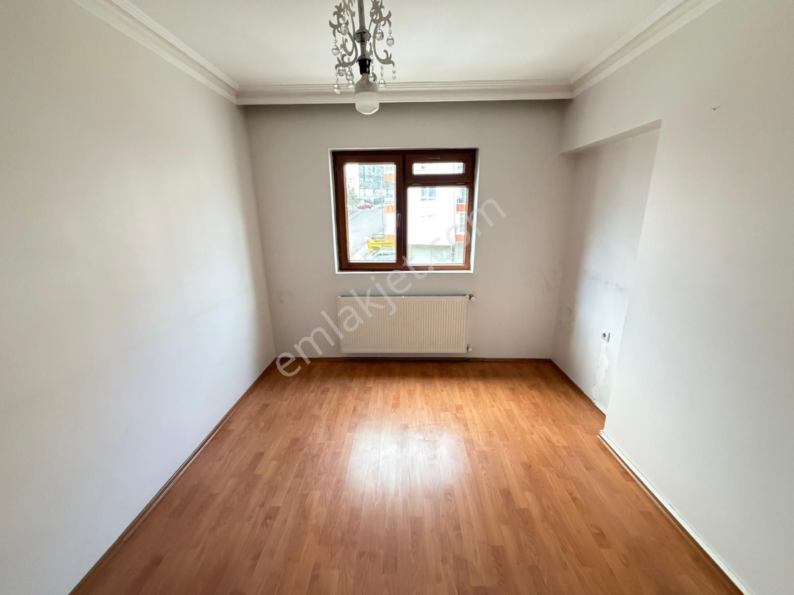 Vatan'da Ufuktepe'de Cadde Üstü Ara Kat Masrafsız Çift Balkonlu Kupon Daire - Görsel 8