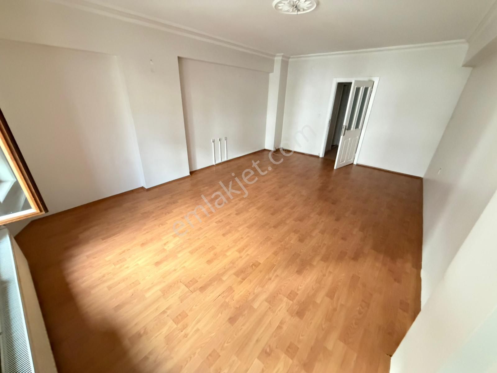 Vatan'da Ufuktepe'de Cadde Üstü Ara Kat Masrafsız Çift Balkonlu Kupon Daire - Görsel 33