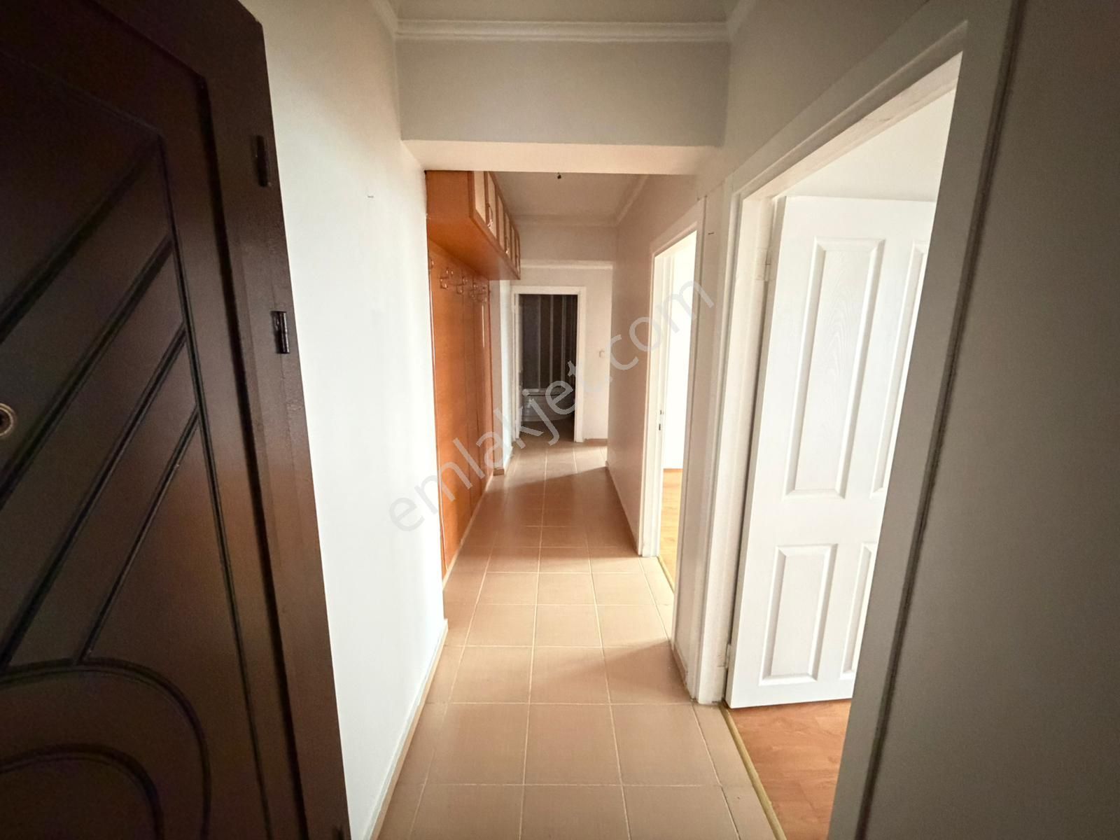 Vatan'da Ufuktepe'de Cadde Üstü Ara Kat Masrafsız Çift Balkonlu Kupon Daire - Görsel 14