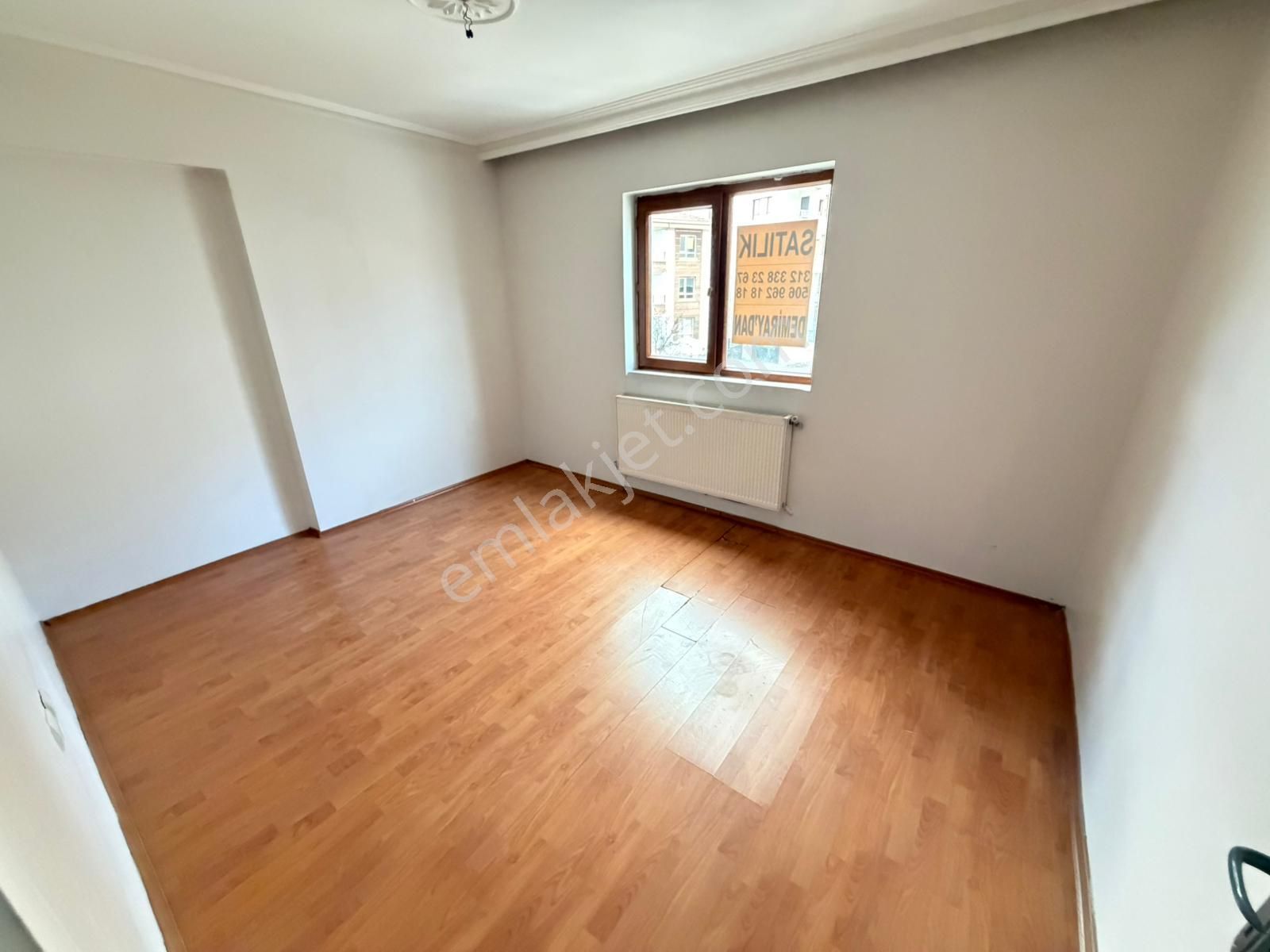 Vatan'da Ufuktepe'de Cadde Üstü Ara Kat Masrafsız Çift Balkonlu Kupon Daire - Görsel 4