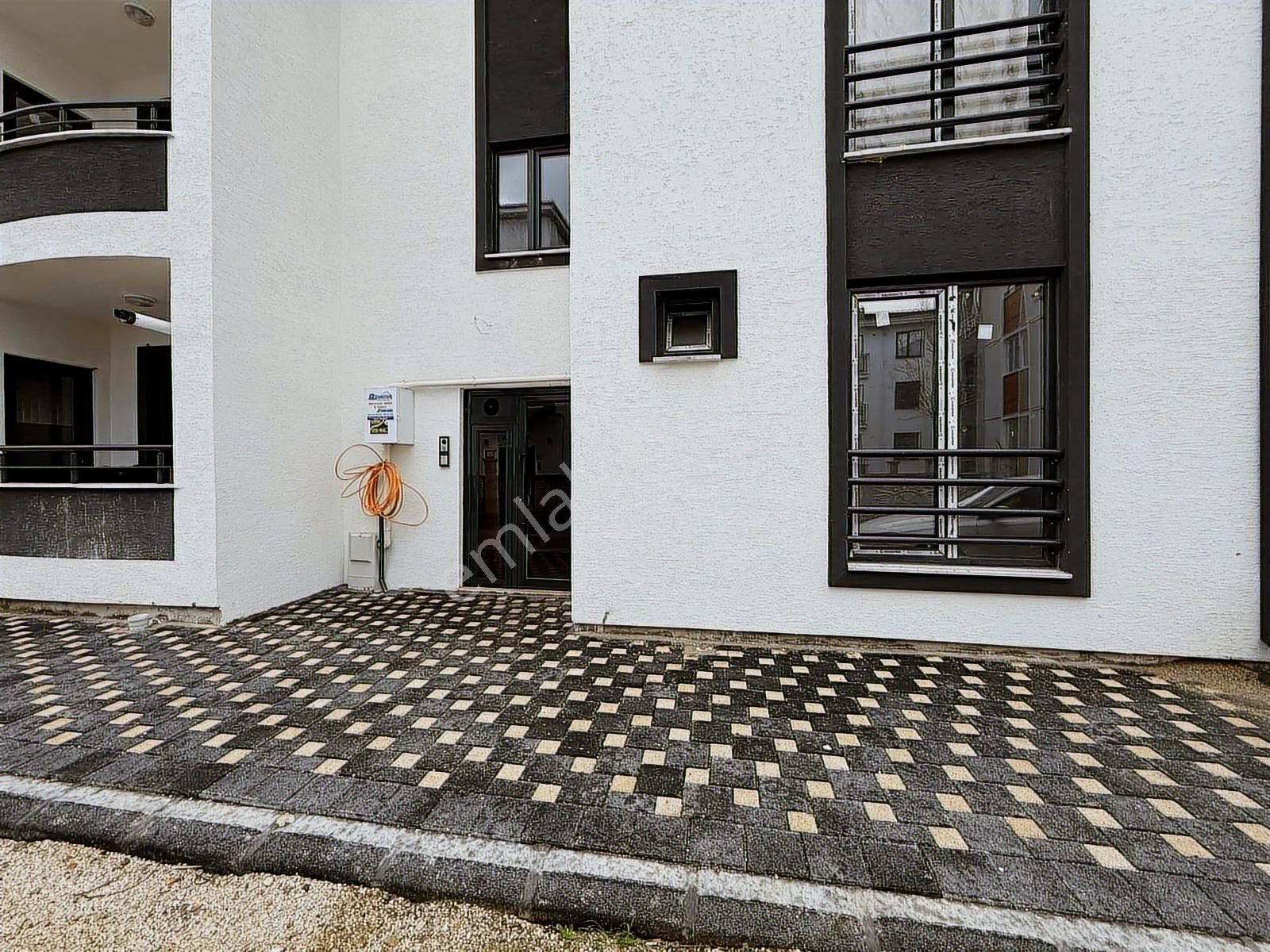 Trendarsa'dan Akyazı'da Fırsat 1+1 - Görsel 3