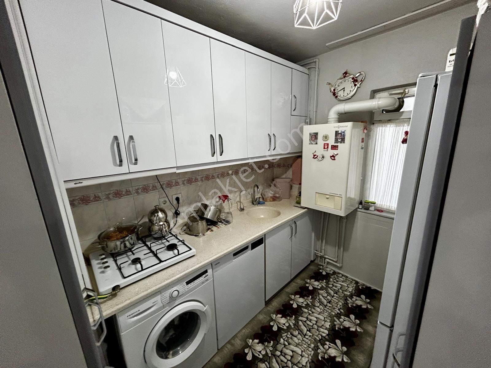 Emlak Danışmanım'dan Lale Tren İstasyonuna Yakın Katta Masrafsız Krediye Uygun Satılık Daire