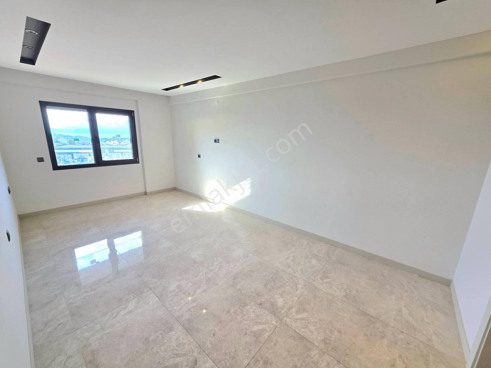 Kuşadasında Deniz Manzaralı Lüks Site İçi Satılık Daireler - Görsel 25