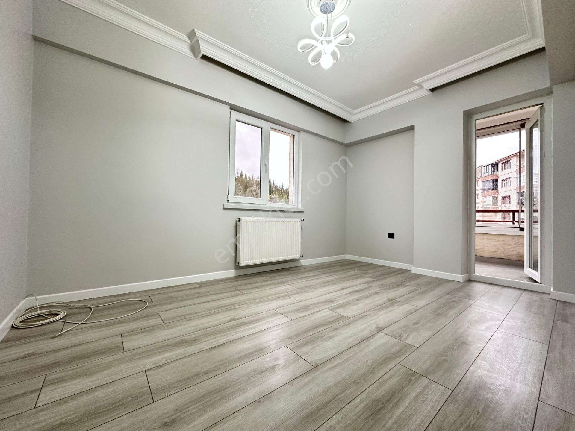 Pursaklar Mehmet Zengin Emlak'tan Merkez Mah. 1.kat 3+1 Ful Yapılı Daire - Görsel 17