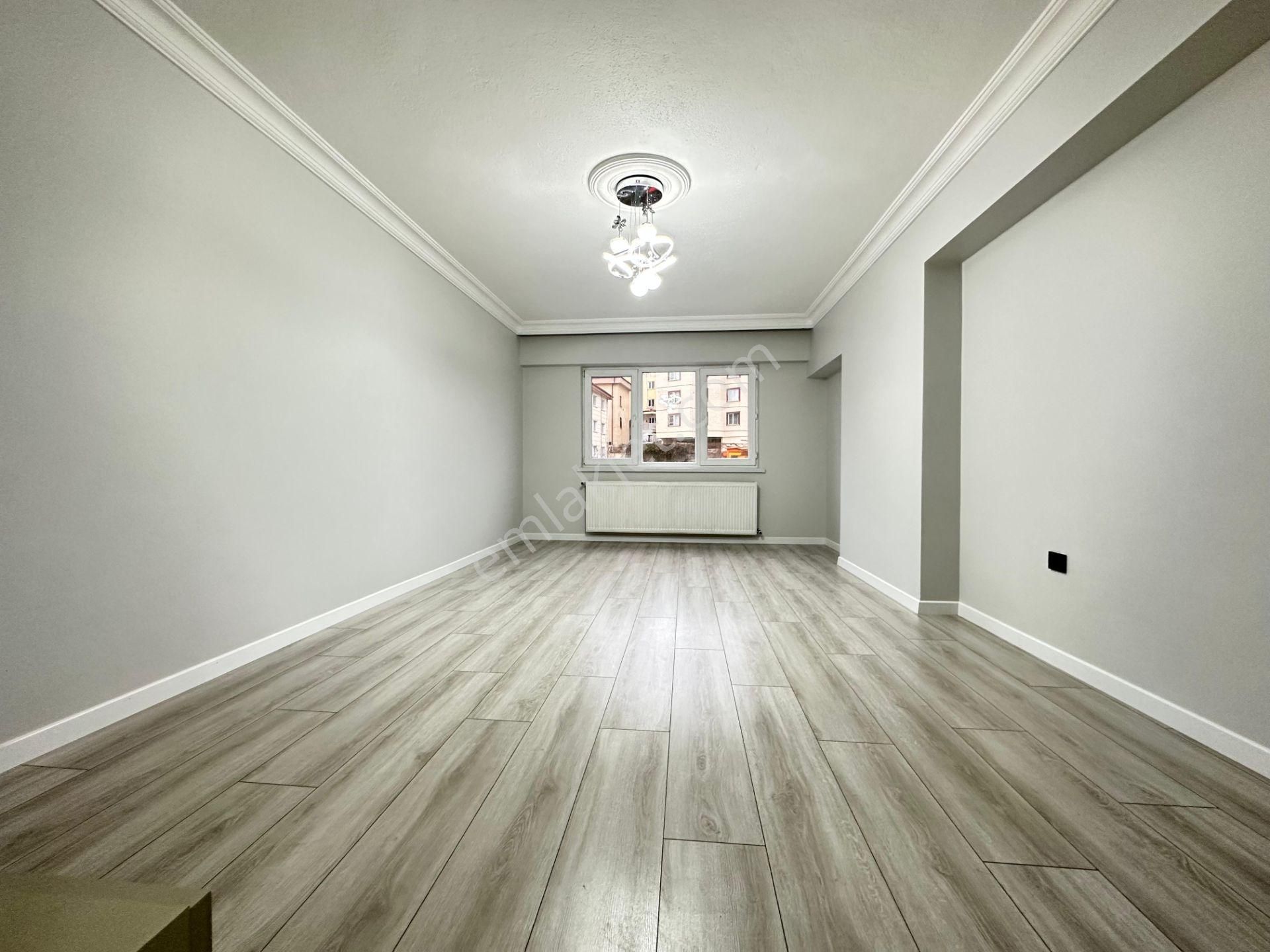 Pursaklar Mehmet Zengin Emlak'tan Merkez Mah. 1.kat 3+1 Ful Yapılı Daire - Görsel 9