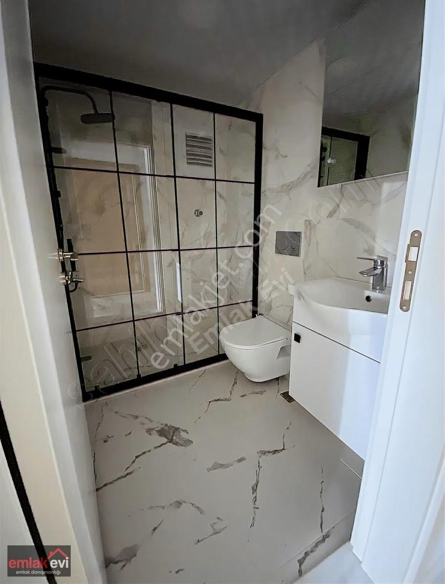 Emlak Evinden Fatih Mahallesinde Çift Teraslı 5+1 Dublex Daire - Görsel 12