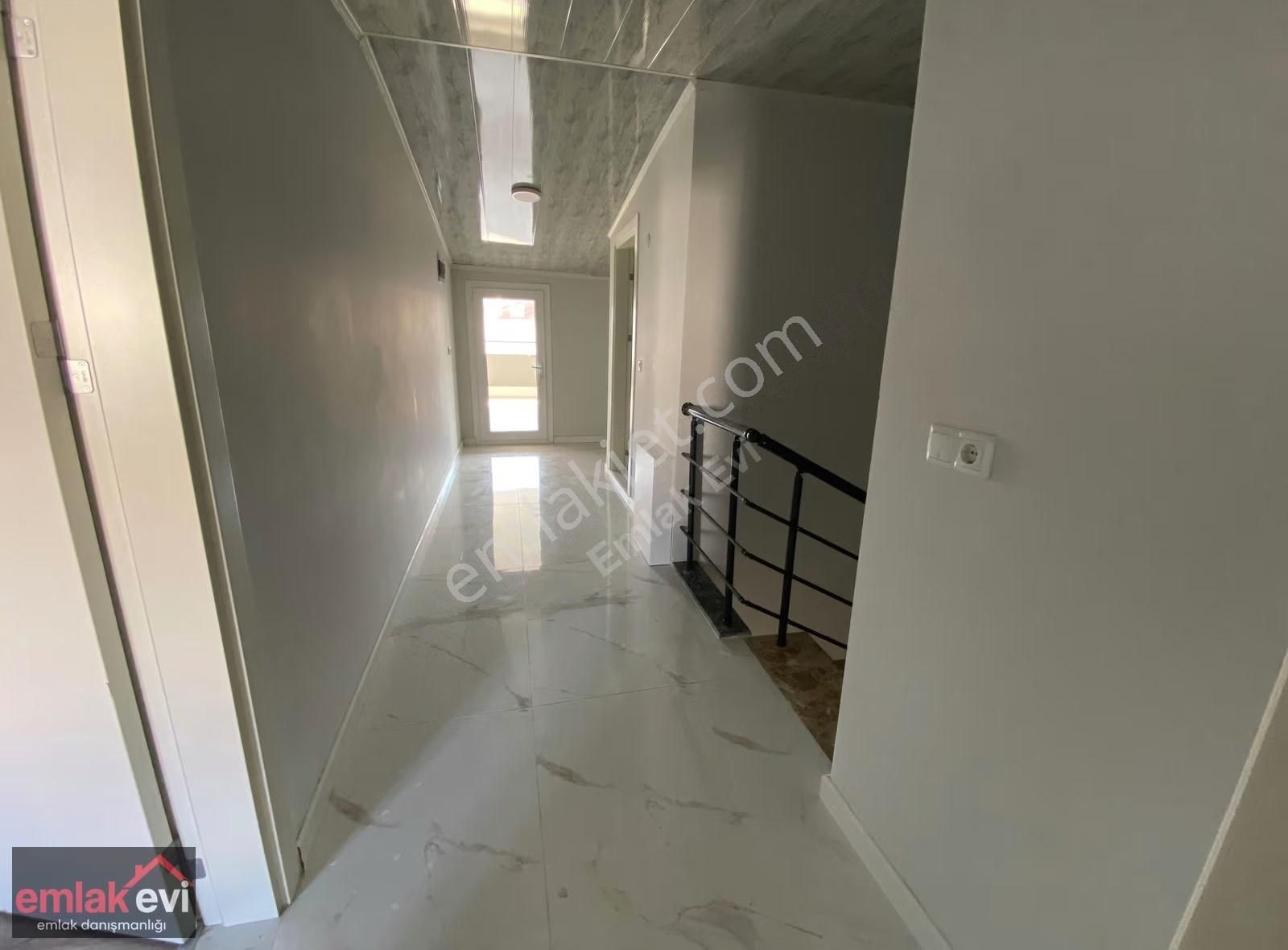 Emlak Evinden Fatih Mahallesinde Çift Teraslı 5+1 Dublex Daire - Görsel 11