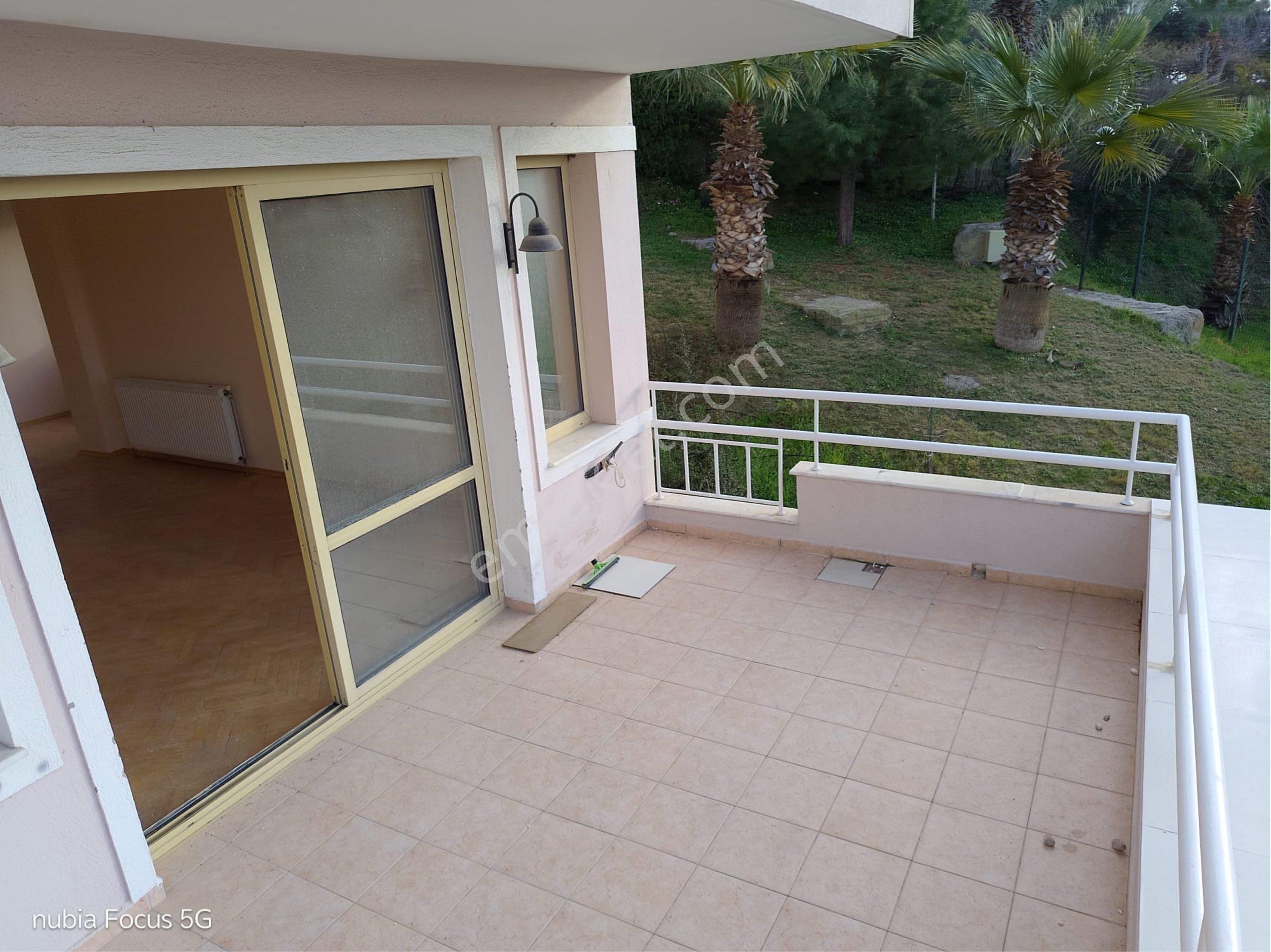 Denize Sıfır Nezih Bir Sitede Deniz Manzaralı 3+1 Satılık Daire - Görsel 15