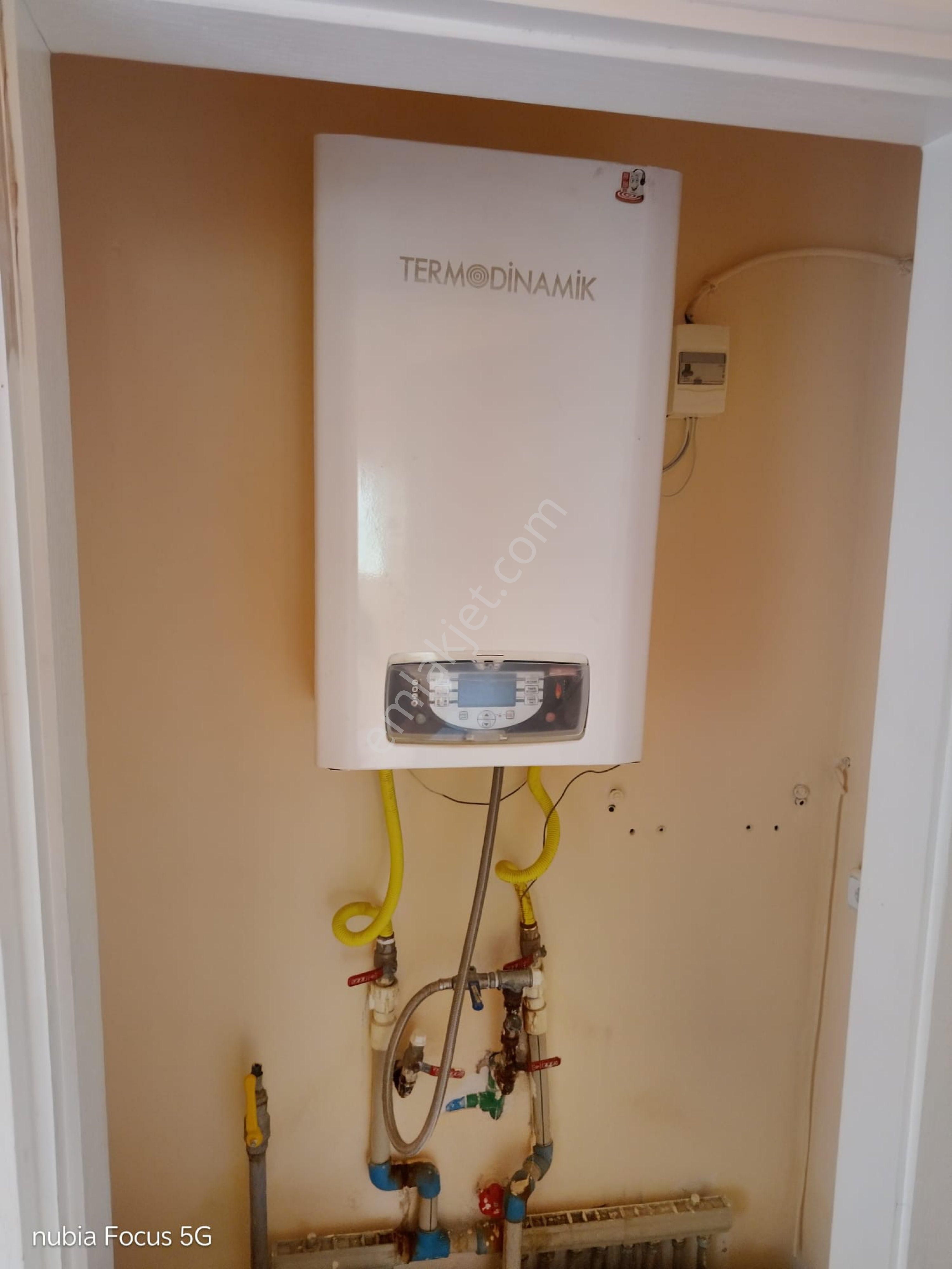 Denize Sıfır Nezih Bir Sitede Deniz Manzaralı 3+1 Satılık Daire - Görsel 13