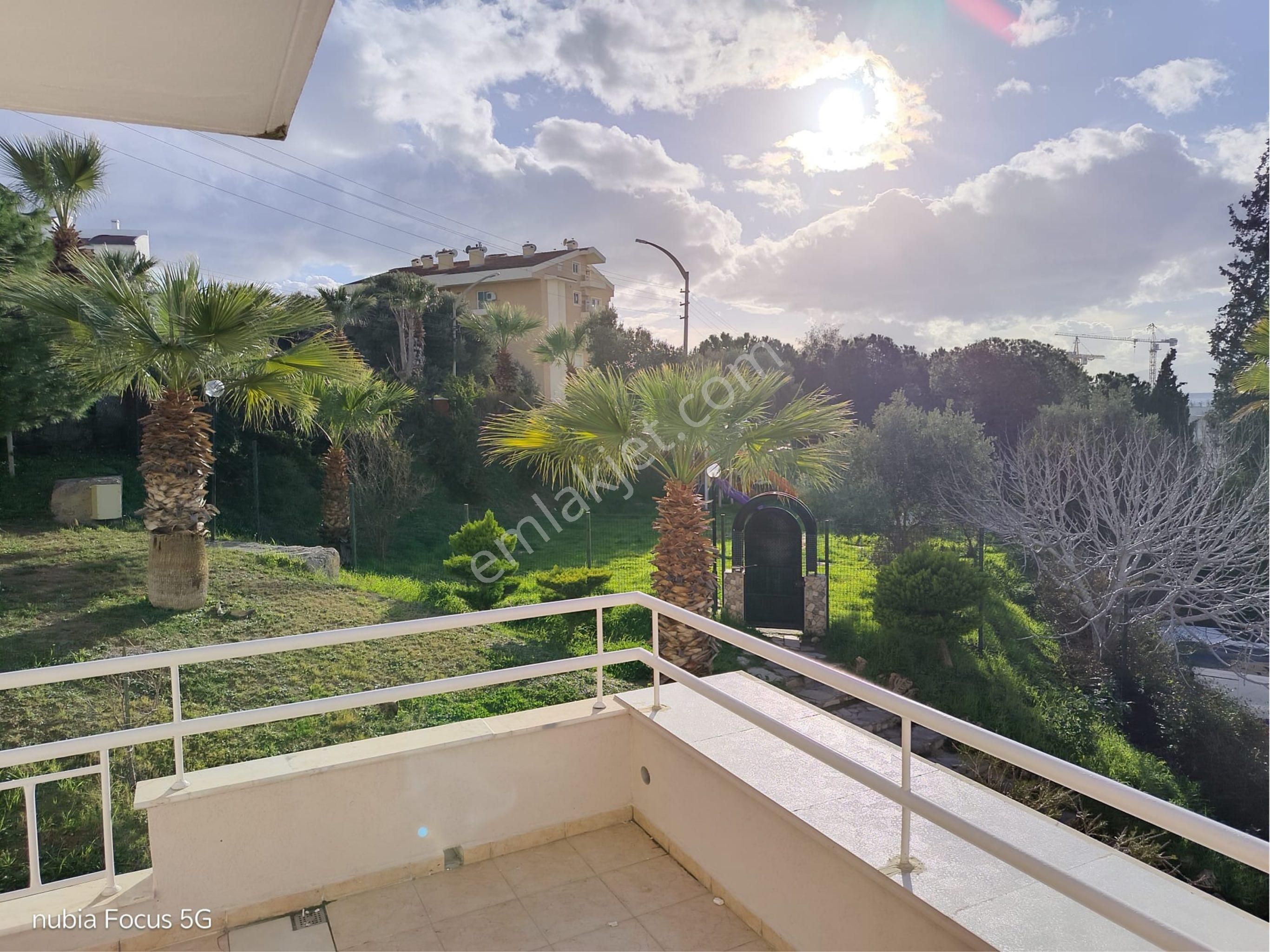 Denize Sıfır Nezih Bir Sitede Deniz Manzaralı 3+1 Satılık Daire - Görsel 14