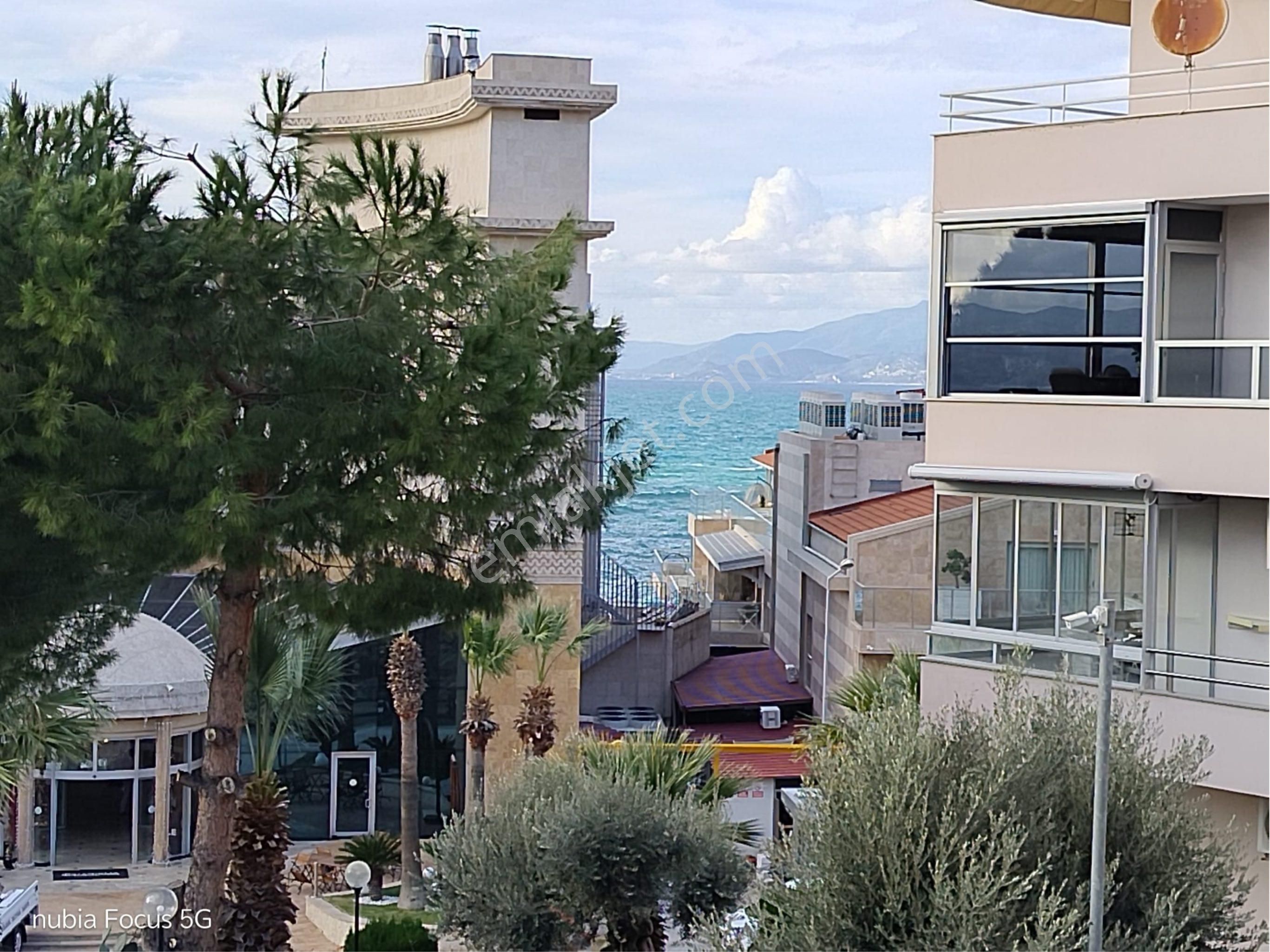 Denize Sıfır Nezih Bir Sitede Deniz Manzaralı 3+1 Satılık Daire - Görsel 17