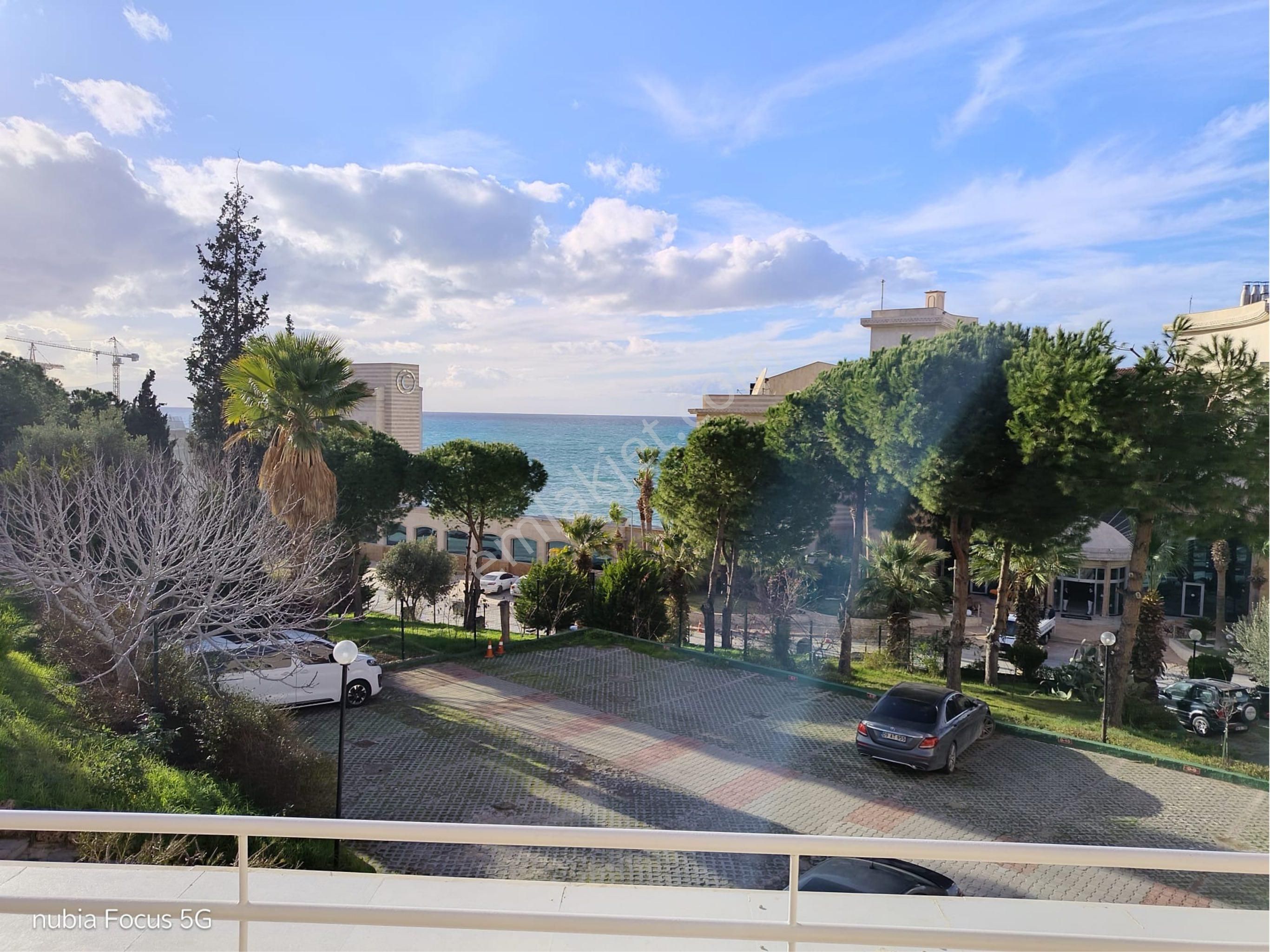 Denize Sıfır Nezih Bir Sitede Deniz Manzaralı 3+1 Satılık Daire - Görsel 16