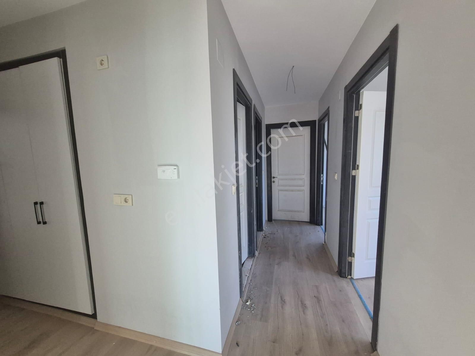 Satılık Yüzüncü Yıl Da 2+1 Kpm Çb Merkezi Lokasyonda 3400000 - Görsel 3