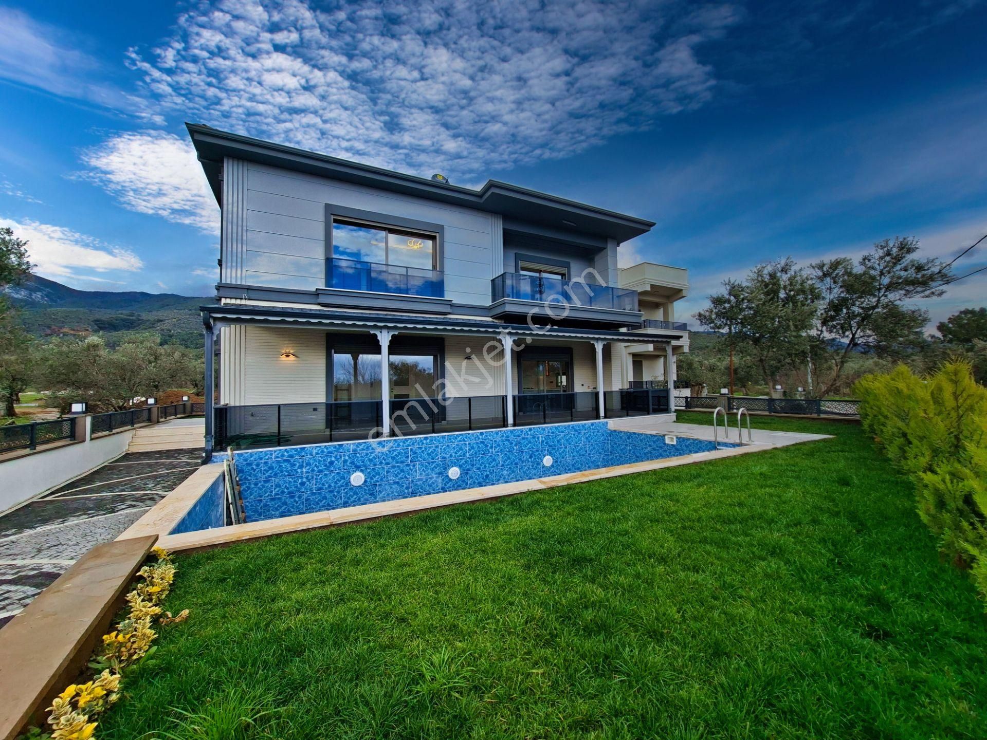 🛑🛑aktif'ten Güre'de Özel Açık Yüzme Havuzlu Şık Tasarımlı Ve Lüks Satılık 4+1 Müstakil Ev