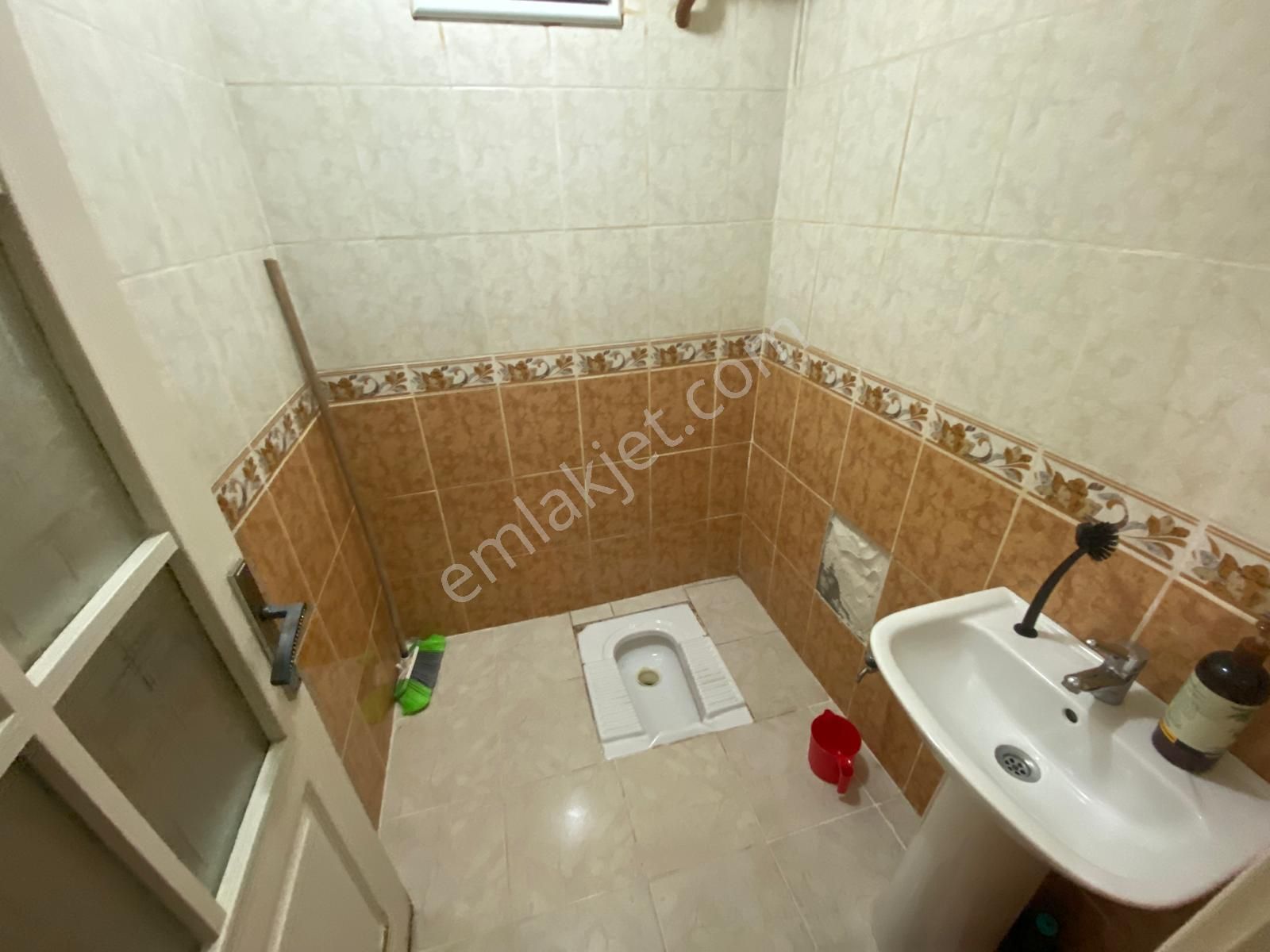 Bahçelievler Medicana Yakını 185 M² 1.kat 3+1 Açık Otoparklı - Görsel 14