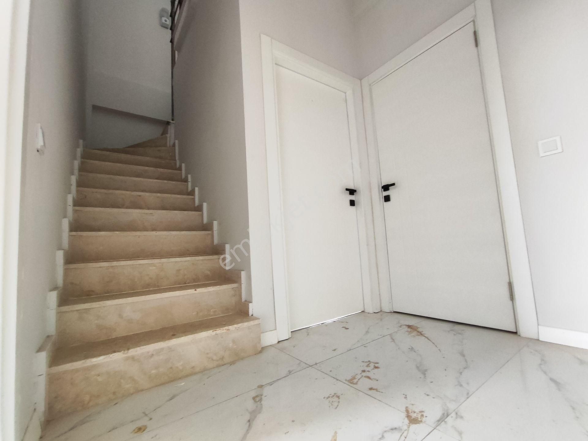 Müstakil Bahçesi Bulanan Yeni Şehir Hastane Dibinde 3+1 Bahçe Dubleks - Görsel 15