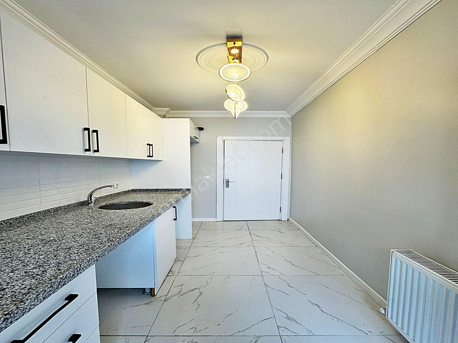 Cadde34'den Çınar Koruparkın Dibinde Sıfır Ebeveyn Banyolu Asansörlü 2+1 Satılık Arakat Daire! - Görsel 16