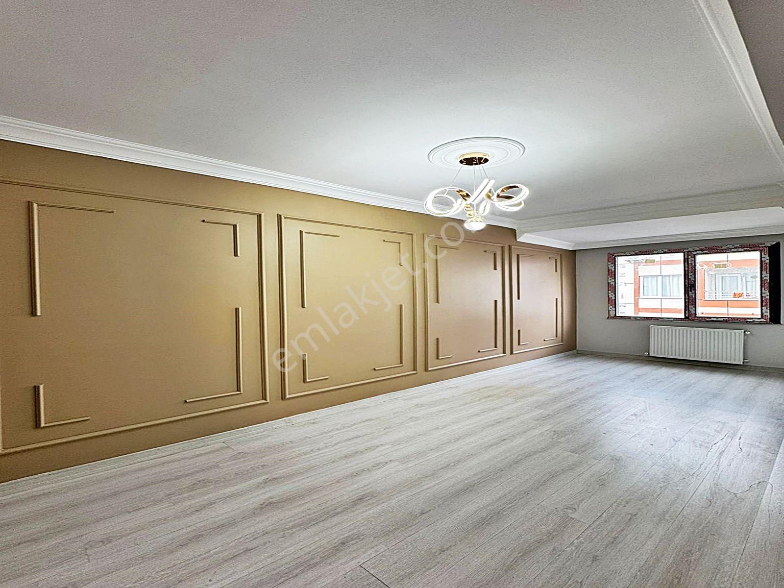 Cadde34'den Çınar Koruparkın Dibinde Sıfır Ebeveyn Banyolu Asansörlü 2+1 Satılık Arakat Daire! - Görsel 24