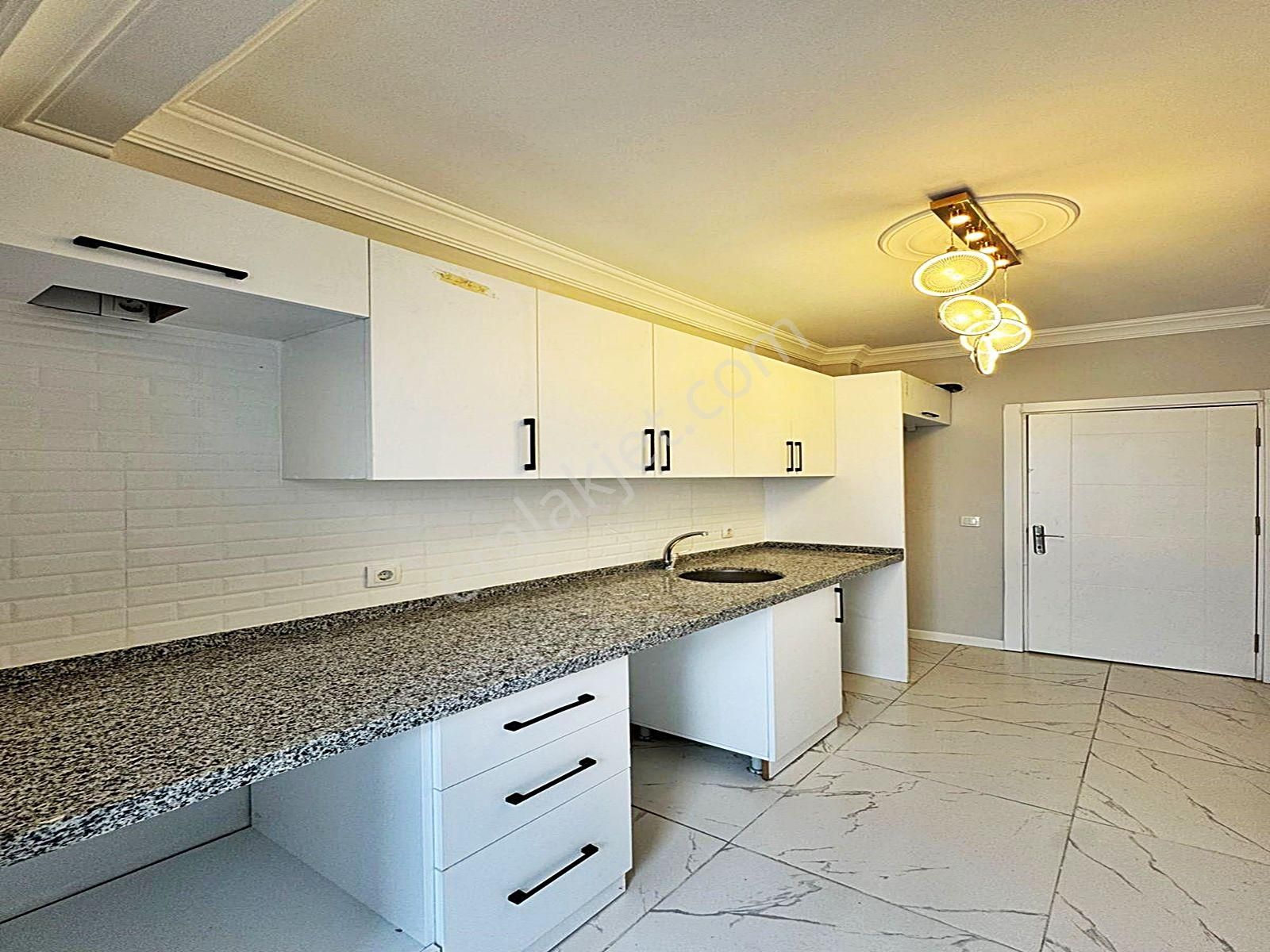 Cadde34'den Çınar Koruparkın Dibinde Sıfır Ebeveyn Banyolu Asansörlü 2+1 Satılık Arakat Daire! - Görsel 10