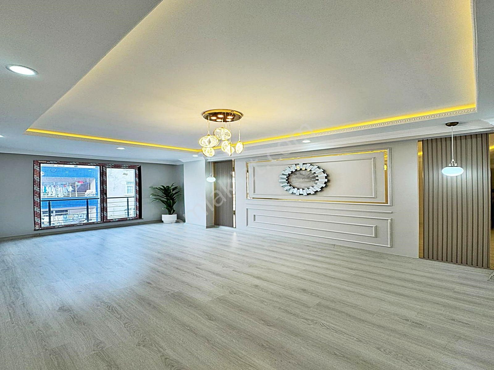 Cadde34'den Çınar Koruparkın Dibinde Sıfır Ebeveyn Banyolu Asansörlü 2+1 Satılık Arakat Daire!