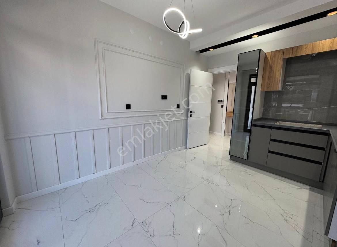 Şirinevler'de Sahibinden Kiralık 2+1 Daire Sahibi İletişim: ○𝟝𝟛𝟠' 𝟐𝟑𝟑' 𝟡𝟟𝟛○ - Görsel 4
