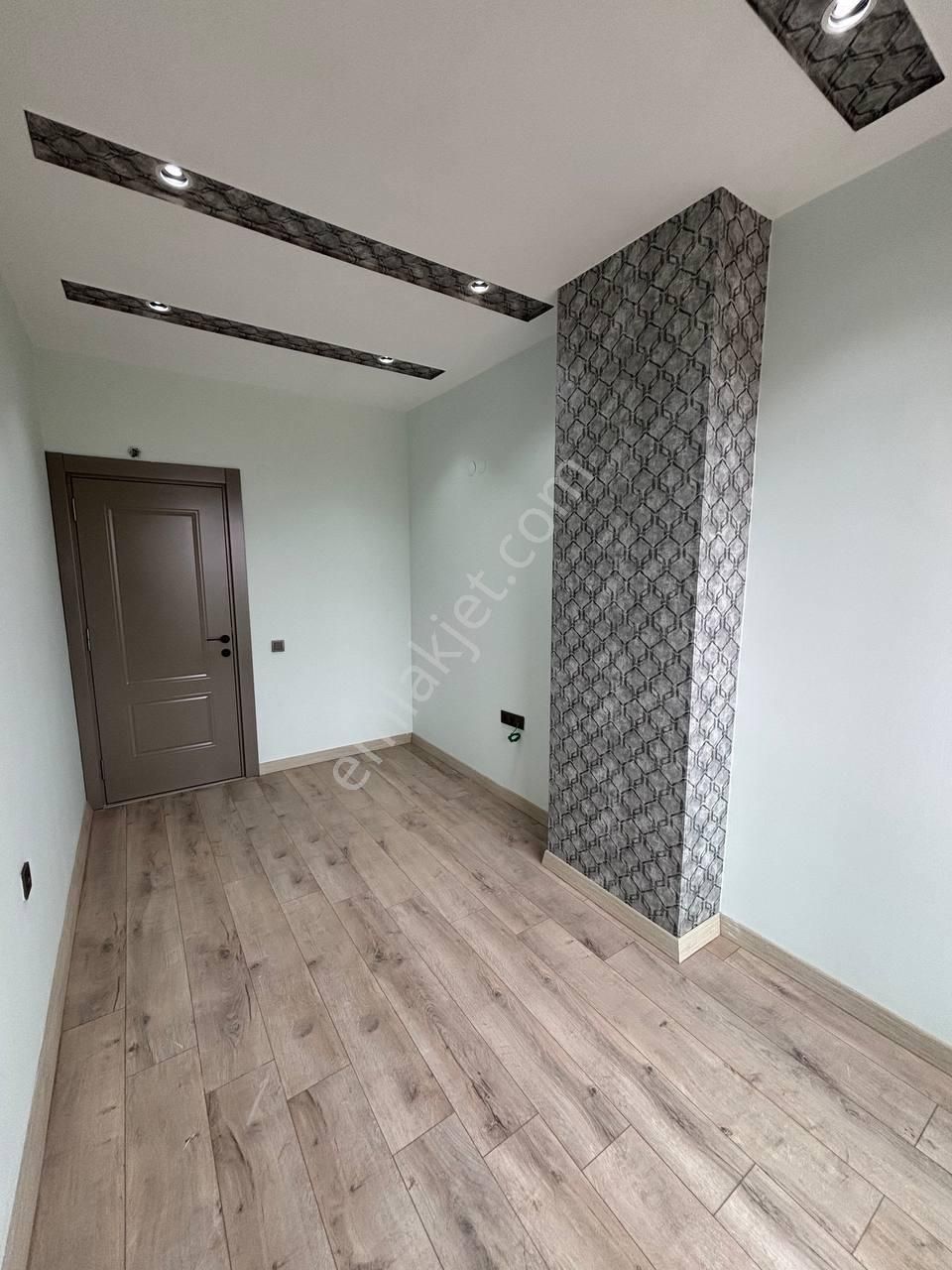 Modern Dizayna Sahip Sığnak Bulunan Cadde Yakını Katta 3+1 Daire - Görsel 10