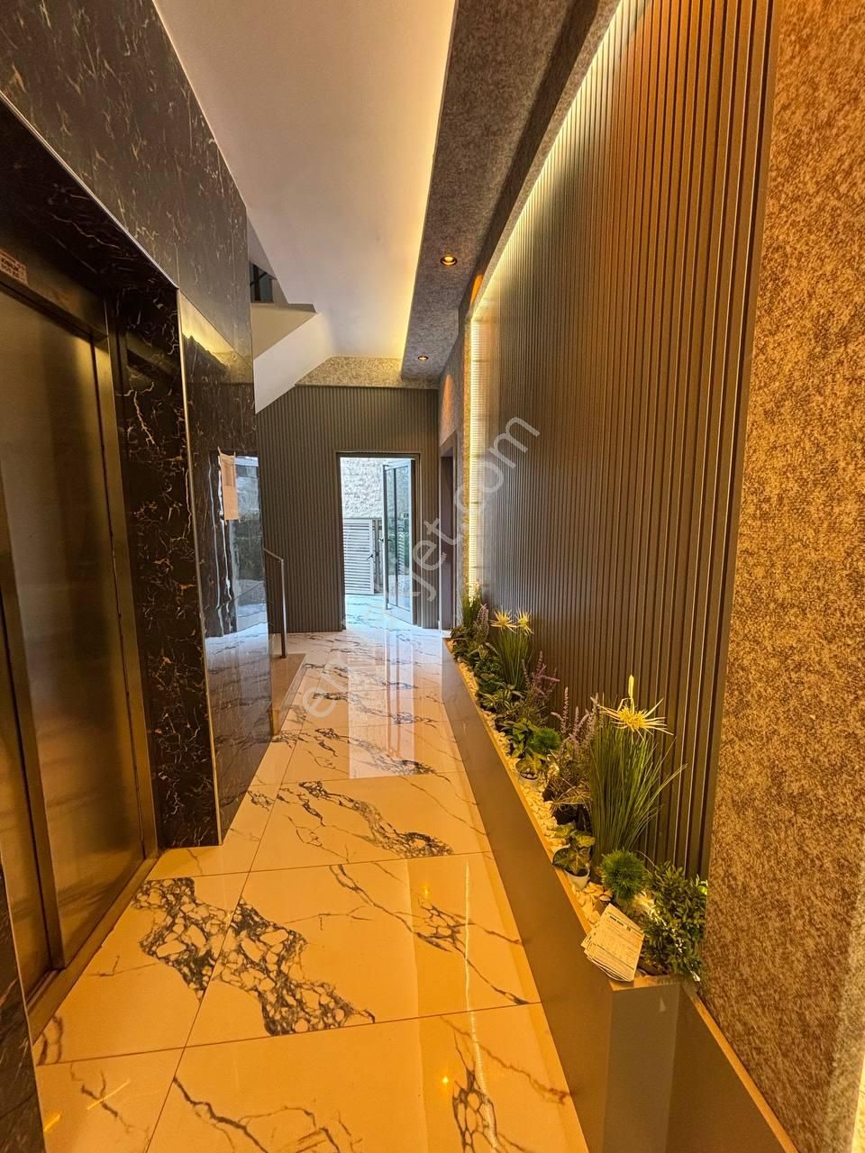 Modern Dizayna Sahip Sığnak Bulunan Cadde Yakını Katta 3+1 Daire - Görsel 19