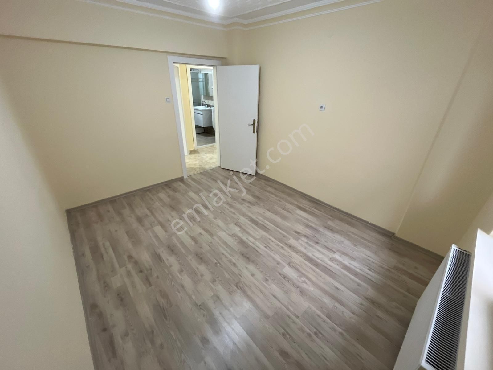 Plevne Mahallesinde 3+1 Yüksek Giriş Yapılı Daire! - Görsel 13