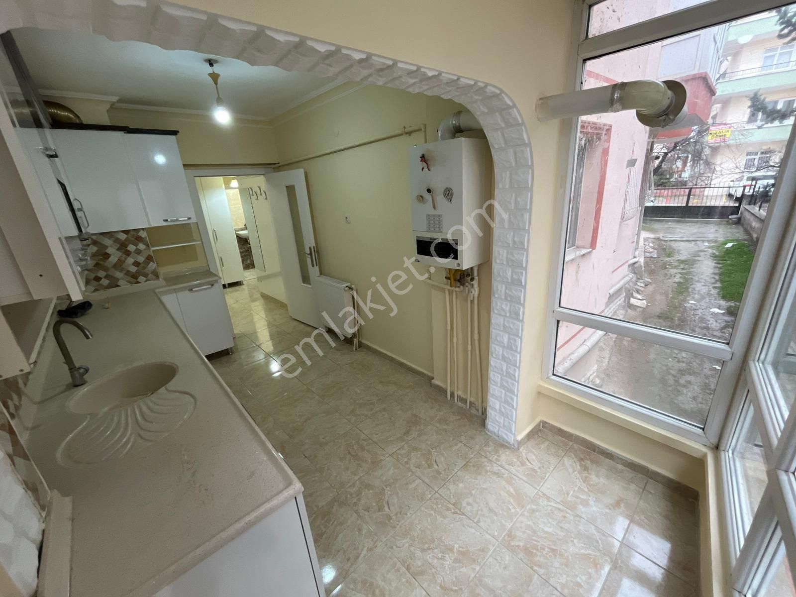 Plevne Mahallesinde 3+1 Yüksek Giriş Yapılı Daire! - Görsel 6